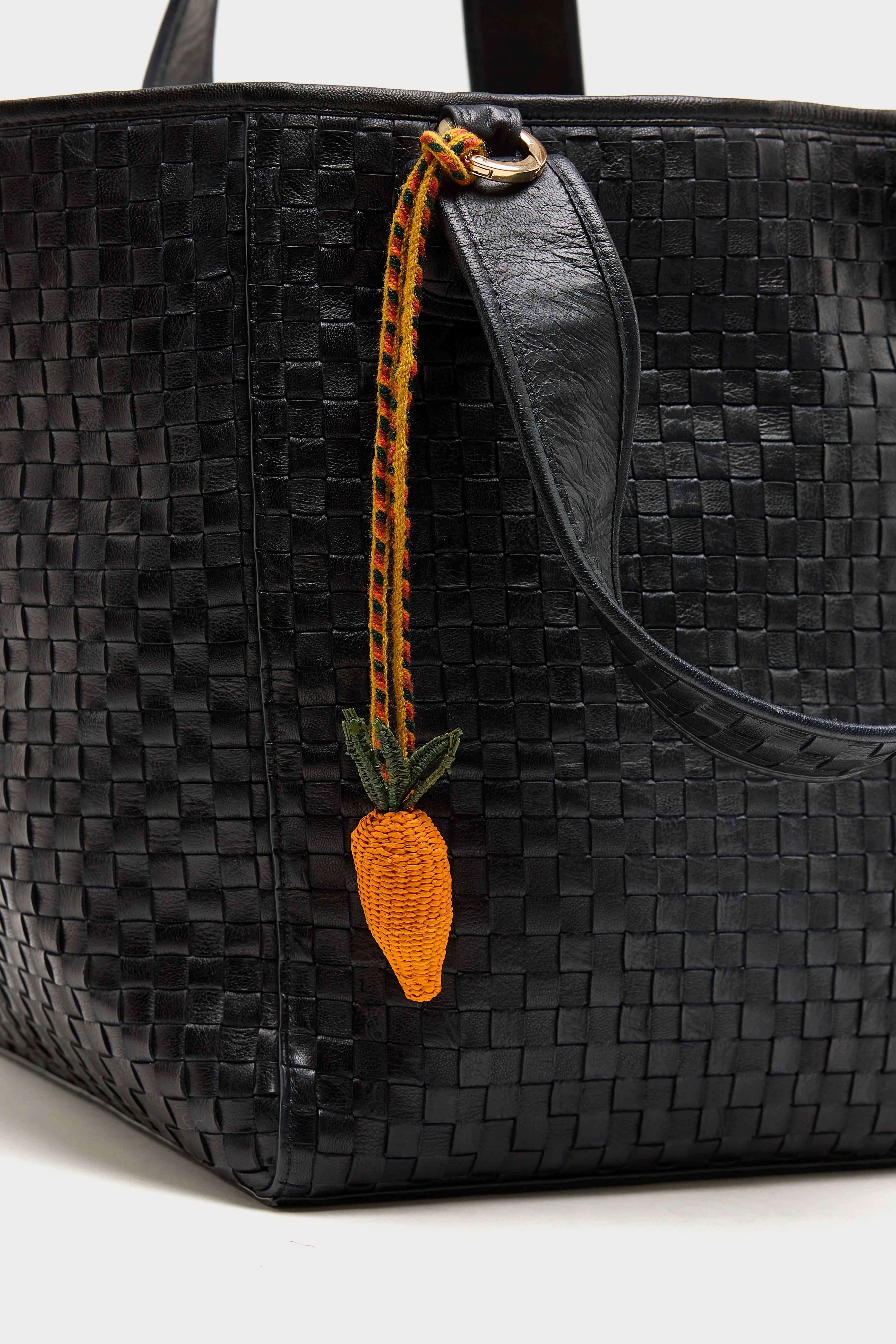 Iraca Carrot Charm For Women | Bellerose