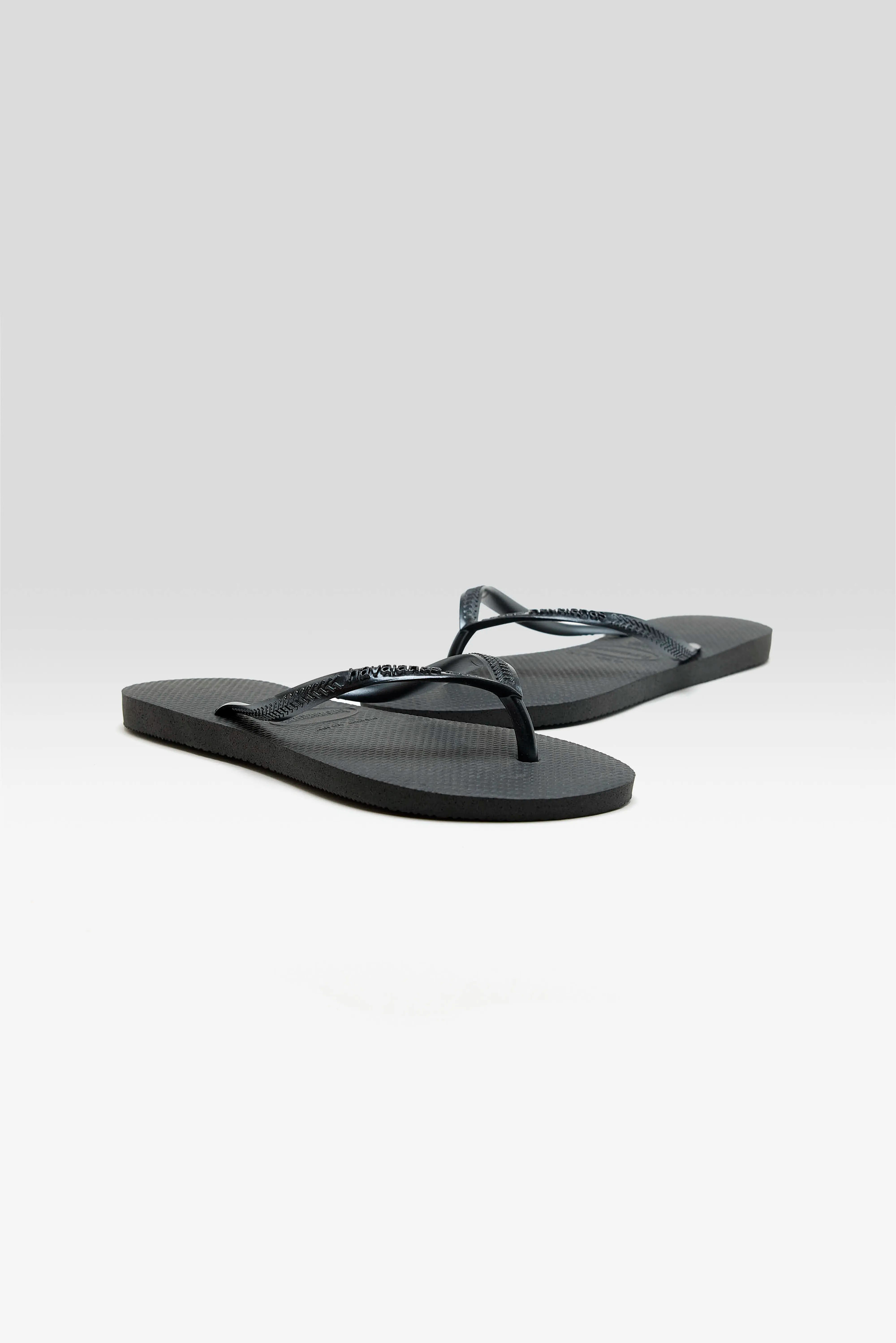 Slim fit Teenslippers (261 / W / BLACK)