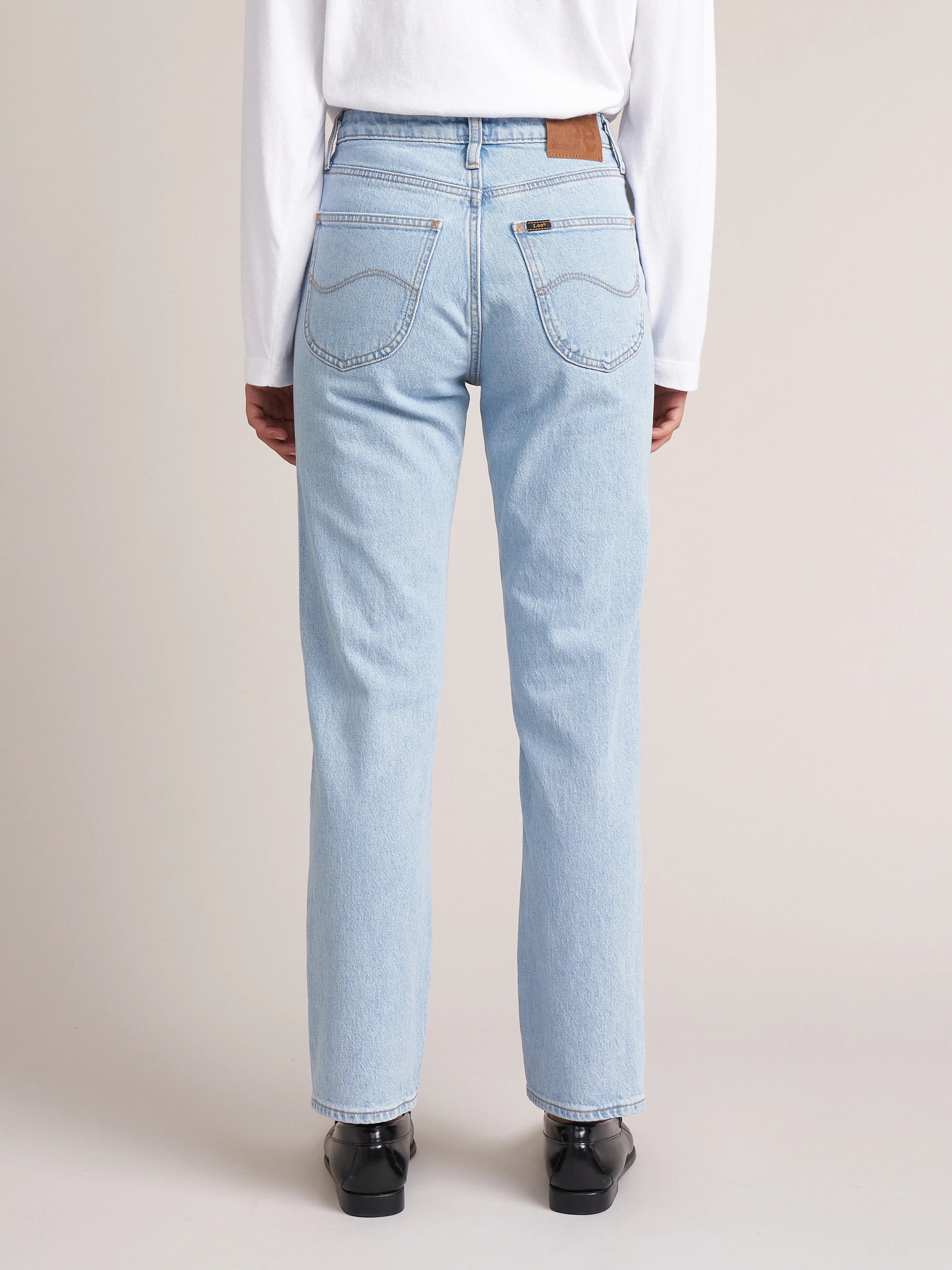 Carol Regular Straight Jeans (232 / W / LIGHT STONE)