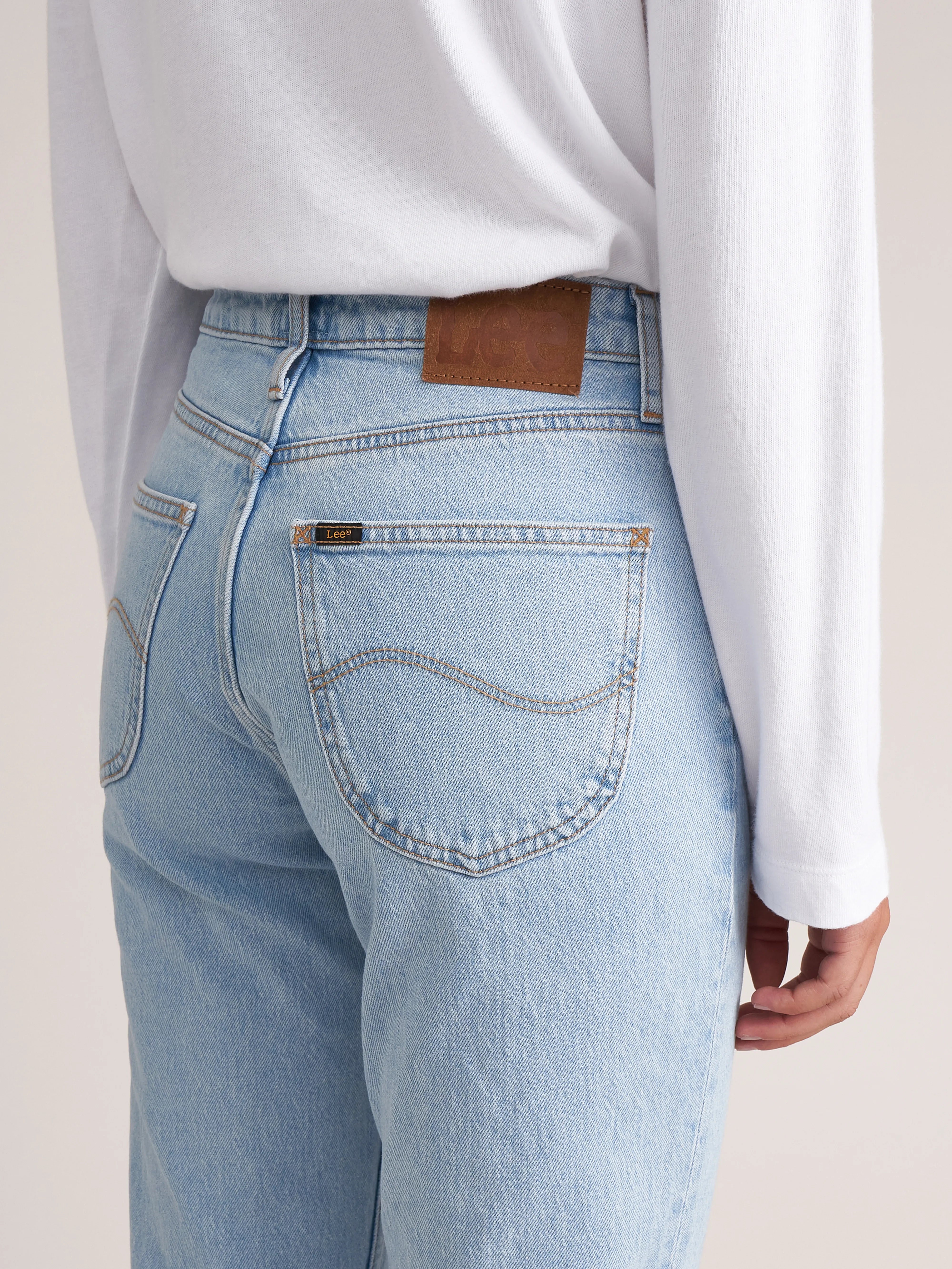 Carol Regular Straight Jeans (232 / W / LIGHT STONE)