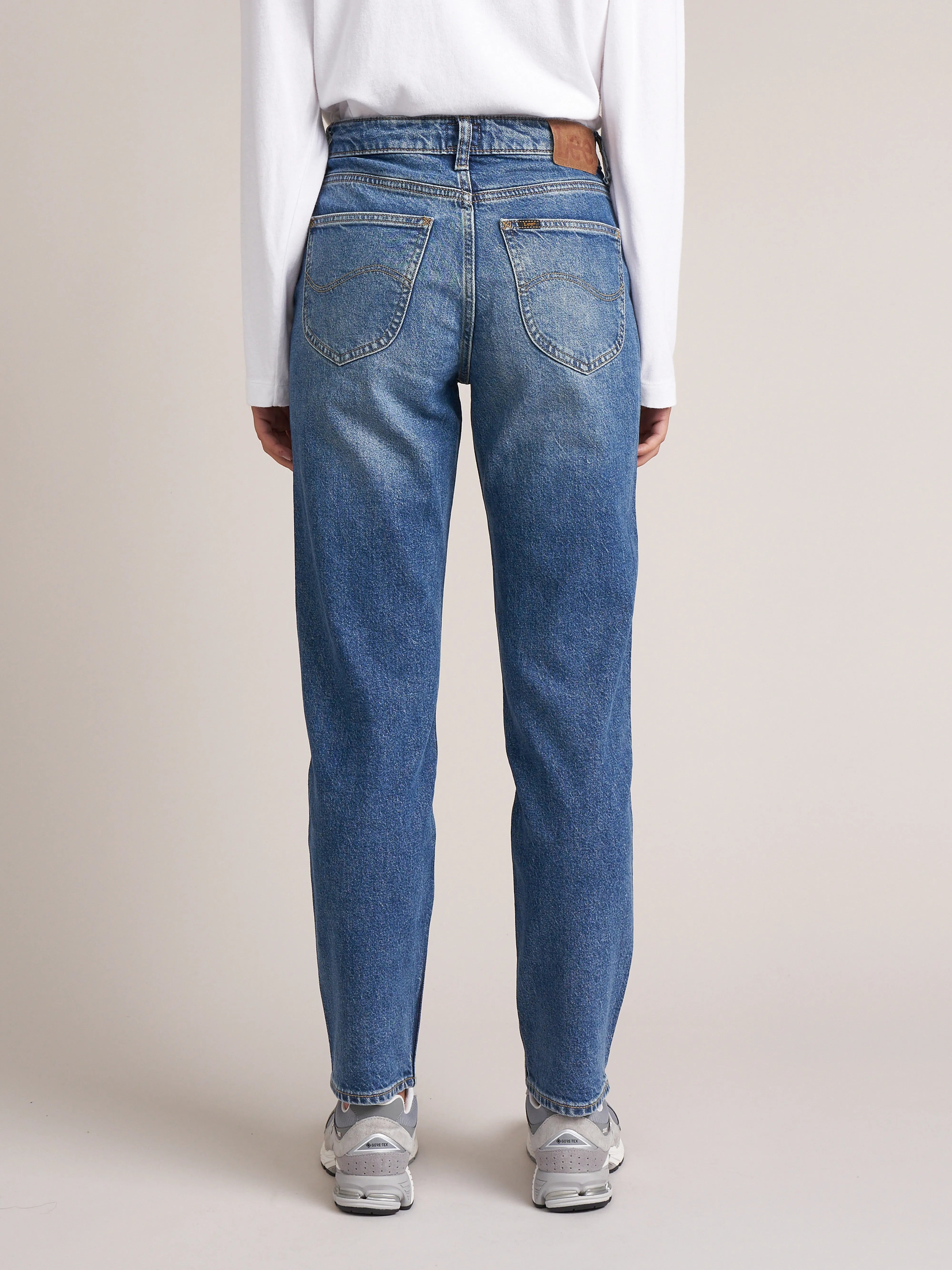 Carol Jeans For Women (232 / W / STONE WASH)