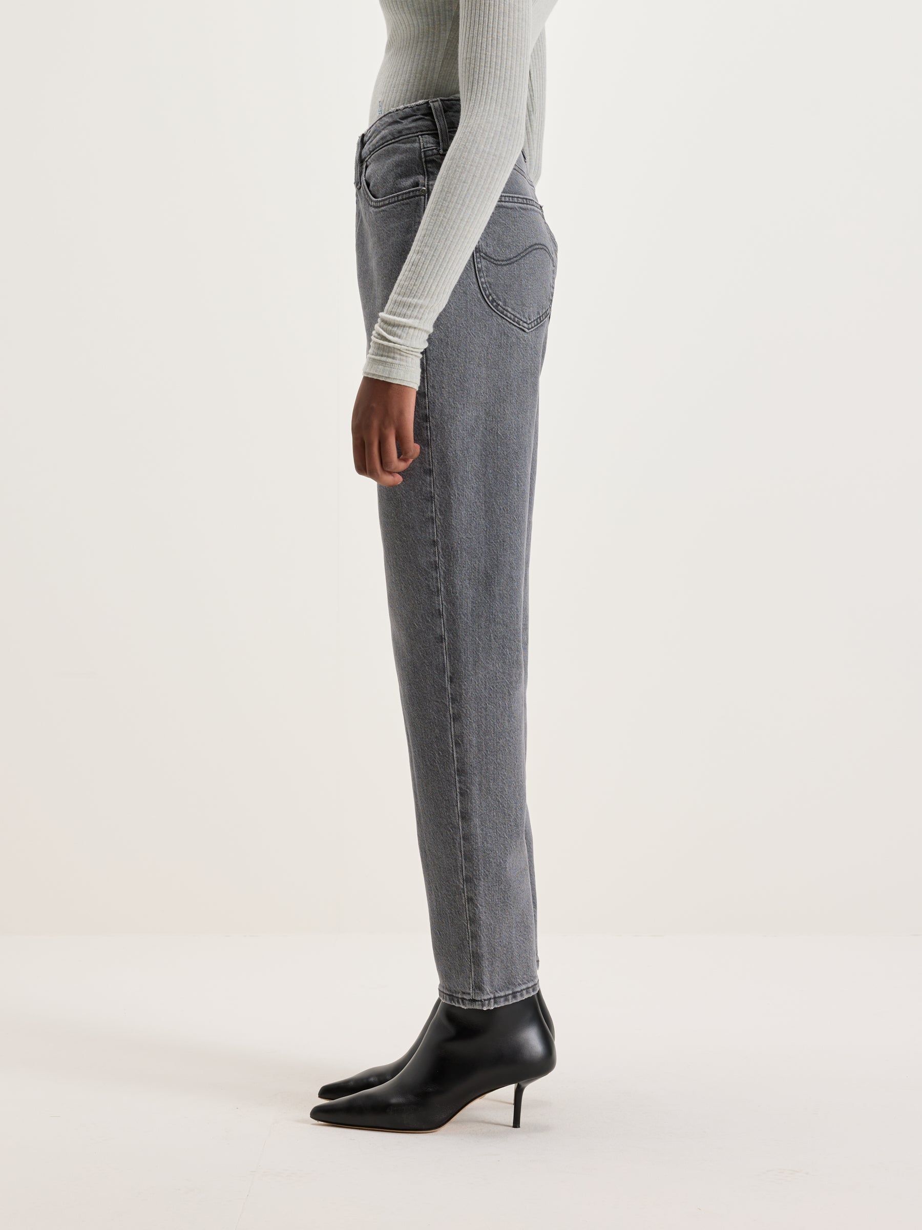 Jeans Carol (242 / W / GREY)