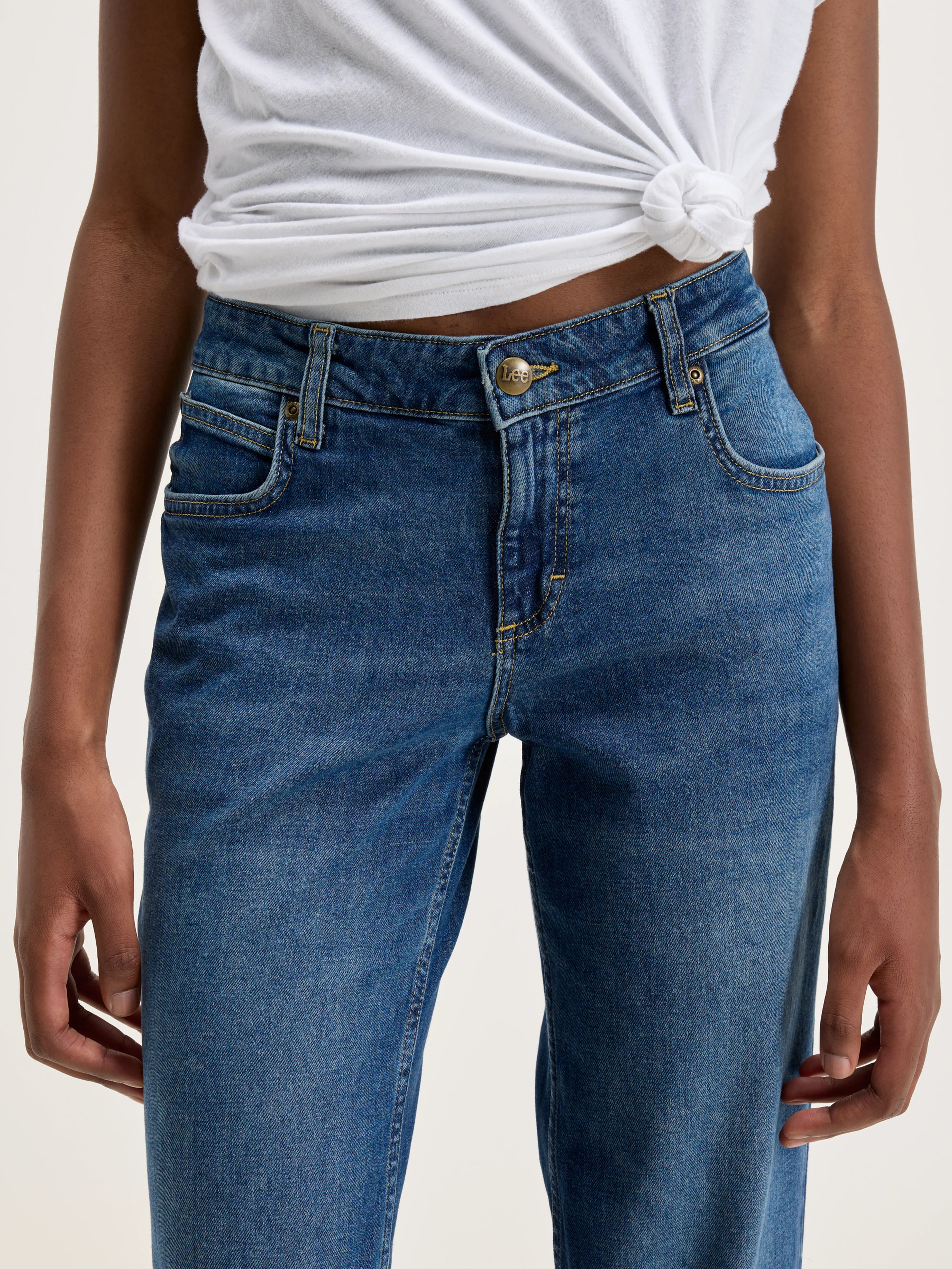 Zoe Jeans (242 / W / MD BLUE RINSE)