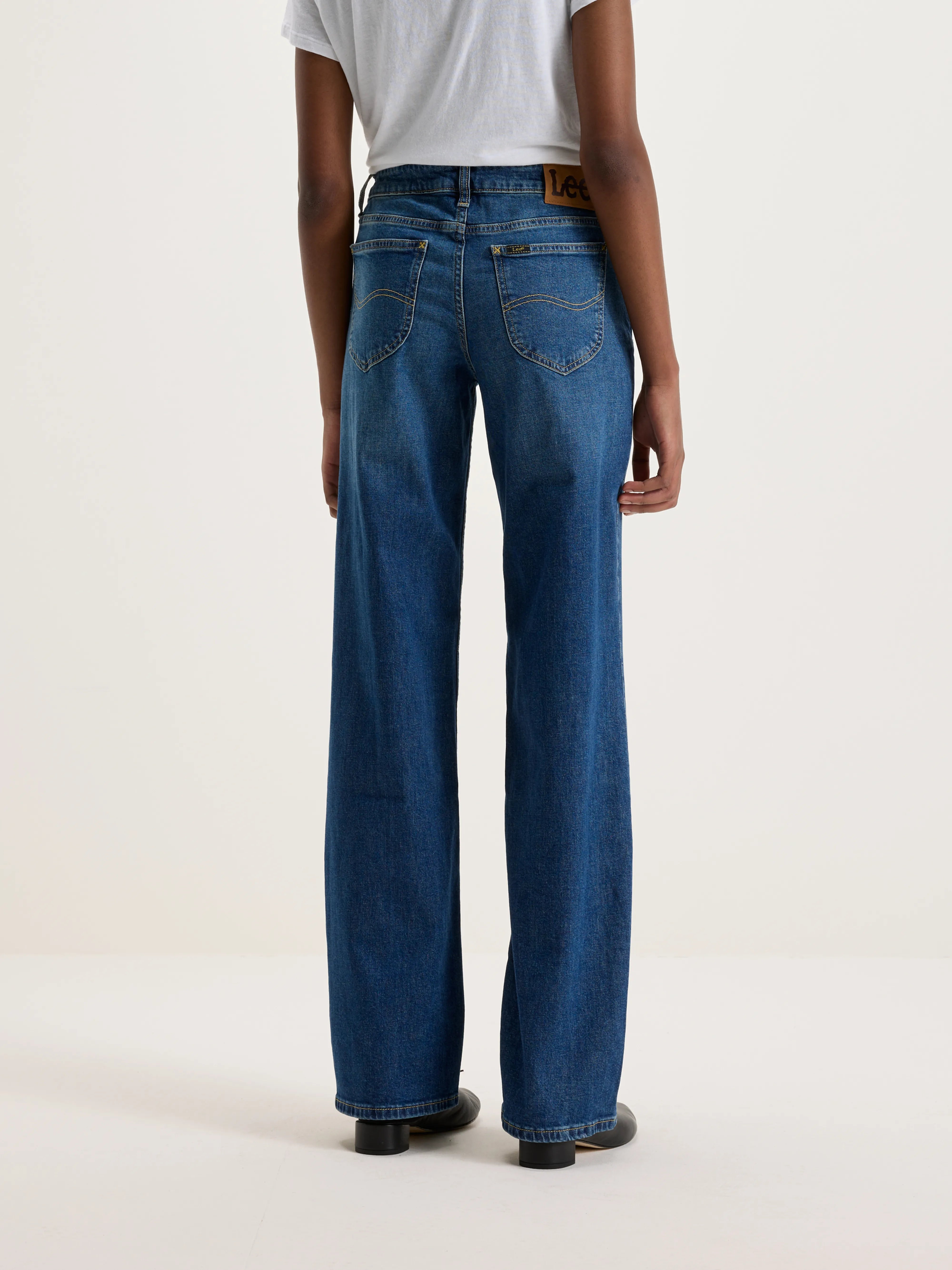 Zoe Jeans (242 / W / MD BLUE RINSE)