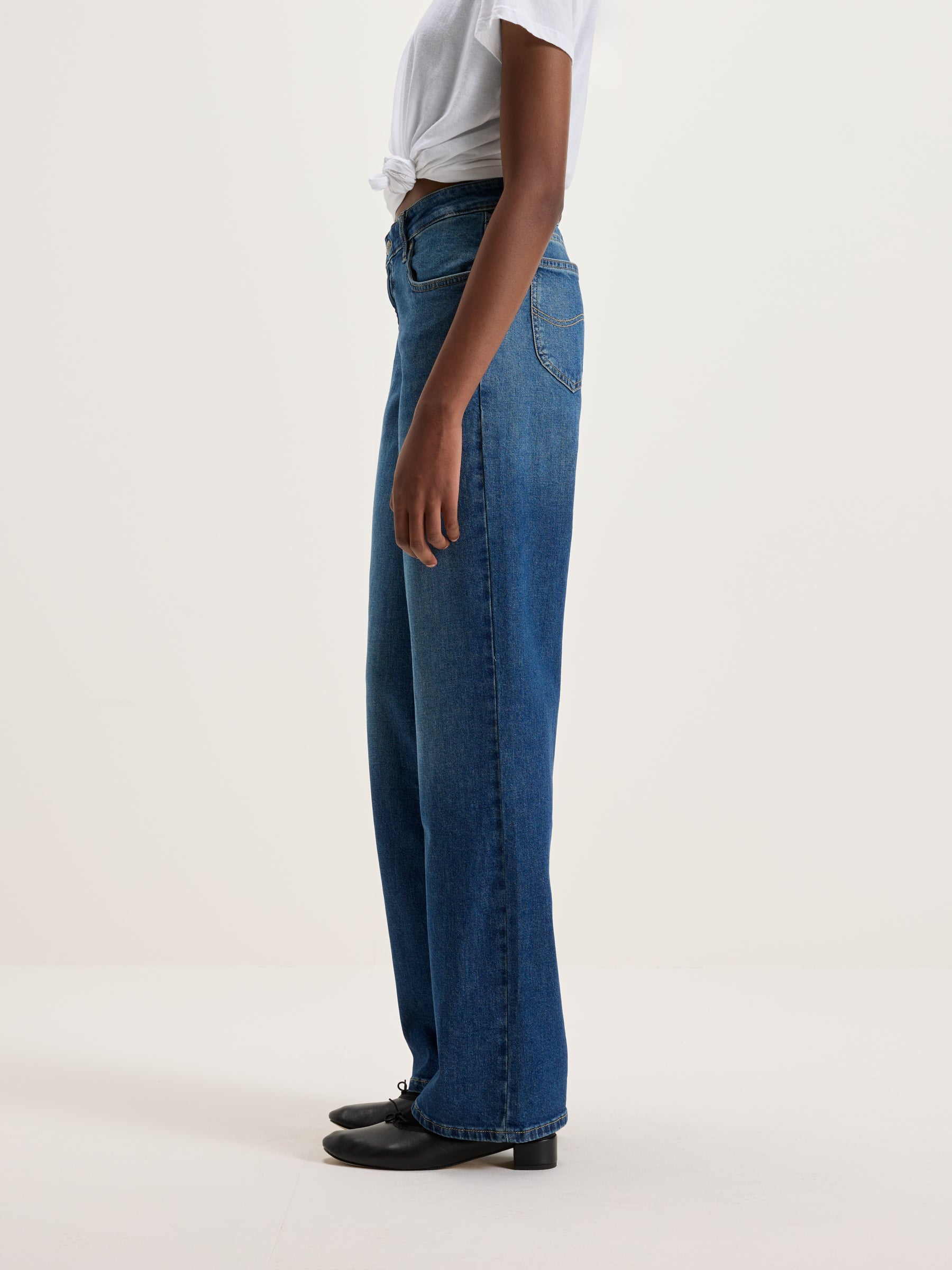 Zoe Jeans (242 / W / MD BLUE RINSE)