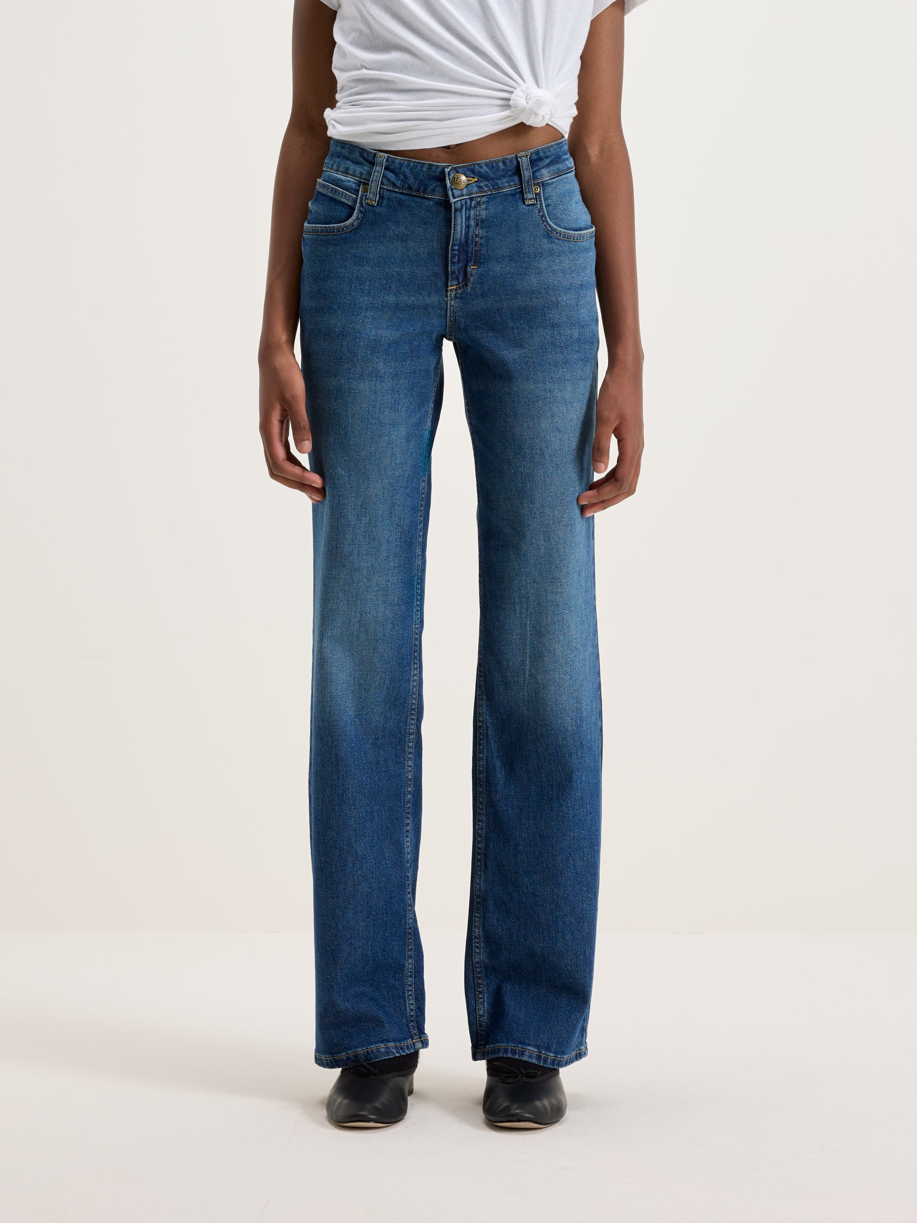 Zoe Jeans (242 / W / MD BLUE RINSE)