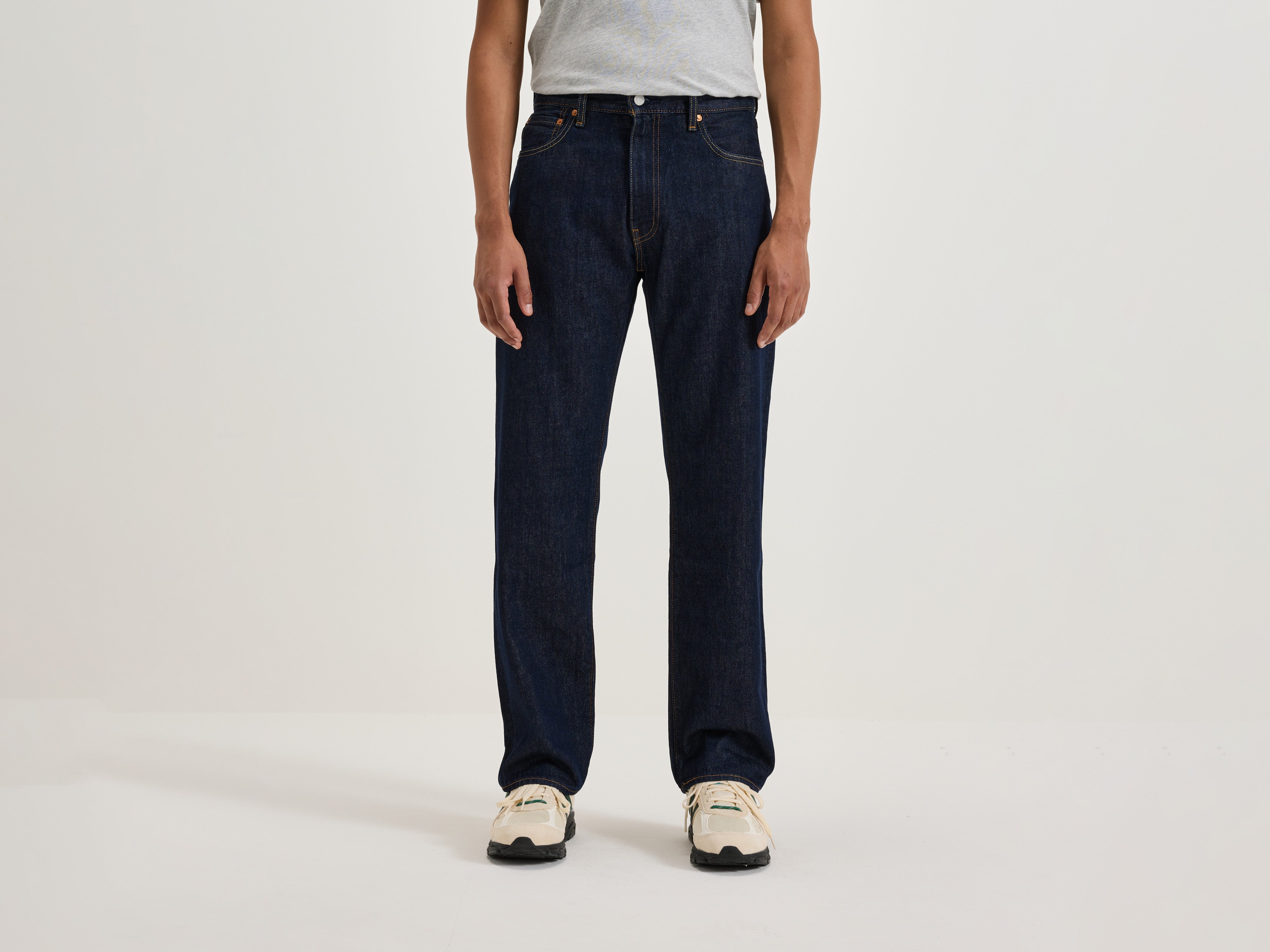 Jean 555™ Relaxed Straight (242 / M / HVY STONE WASH)