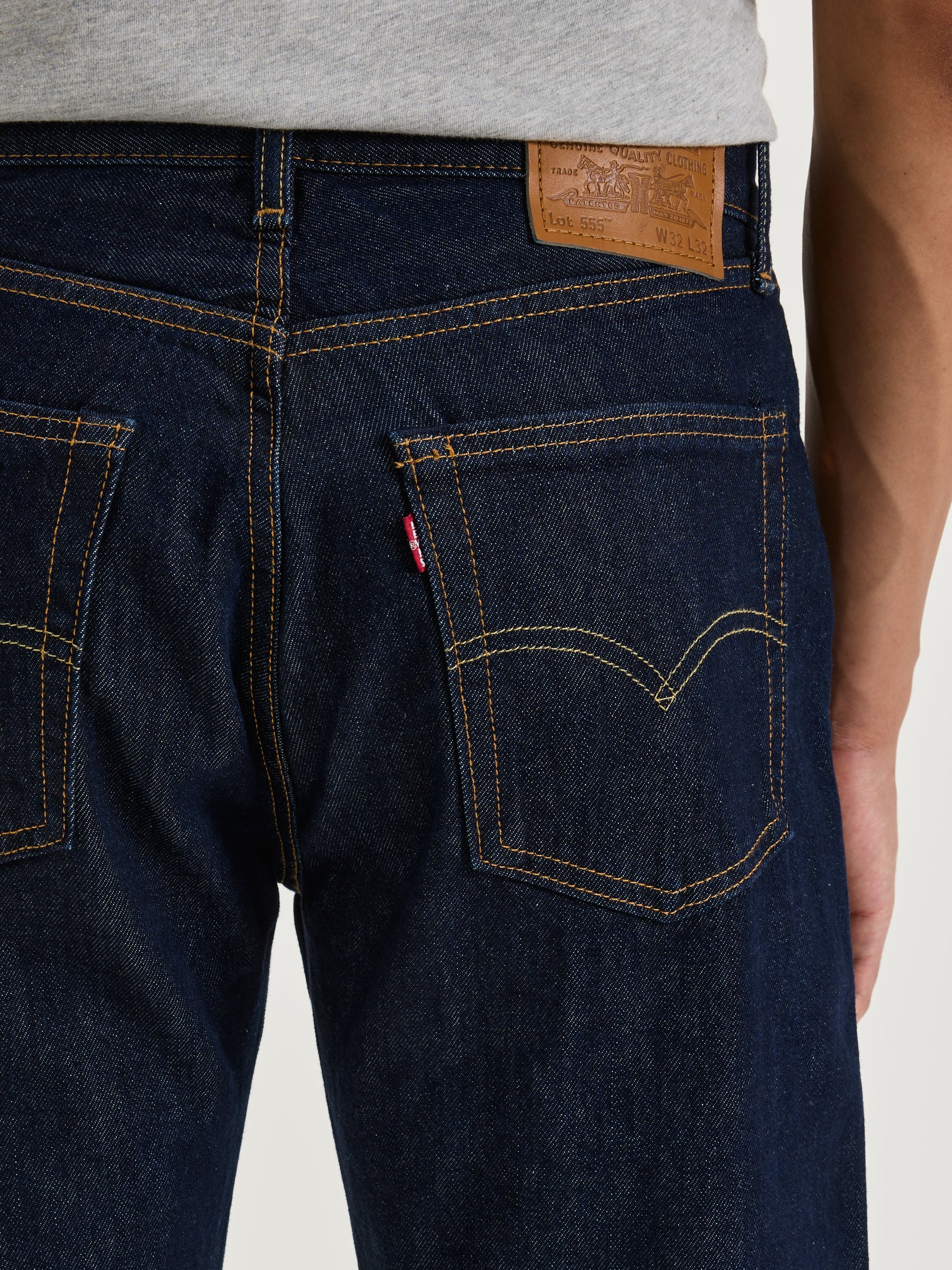 Jean 555™ Relaxed Straight (242 / M / HVY STONE WASH)