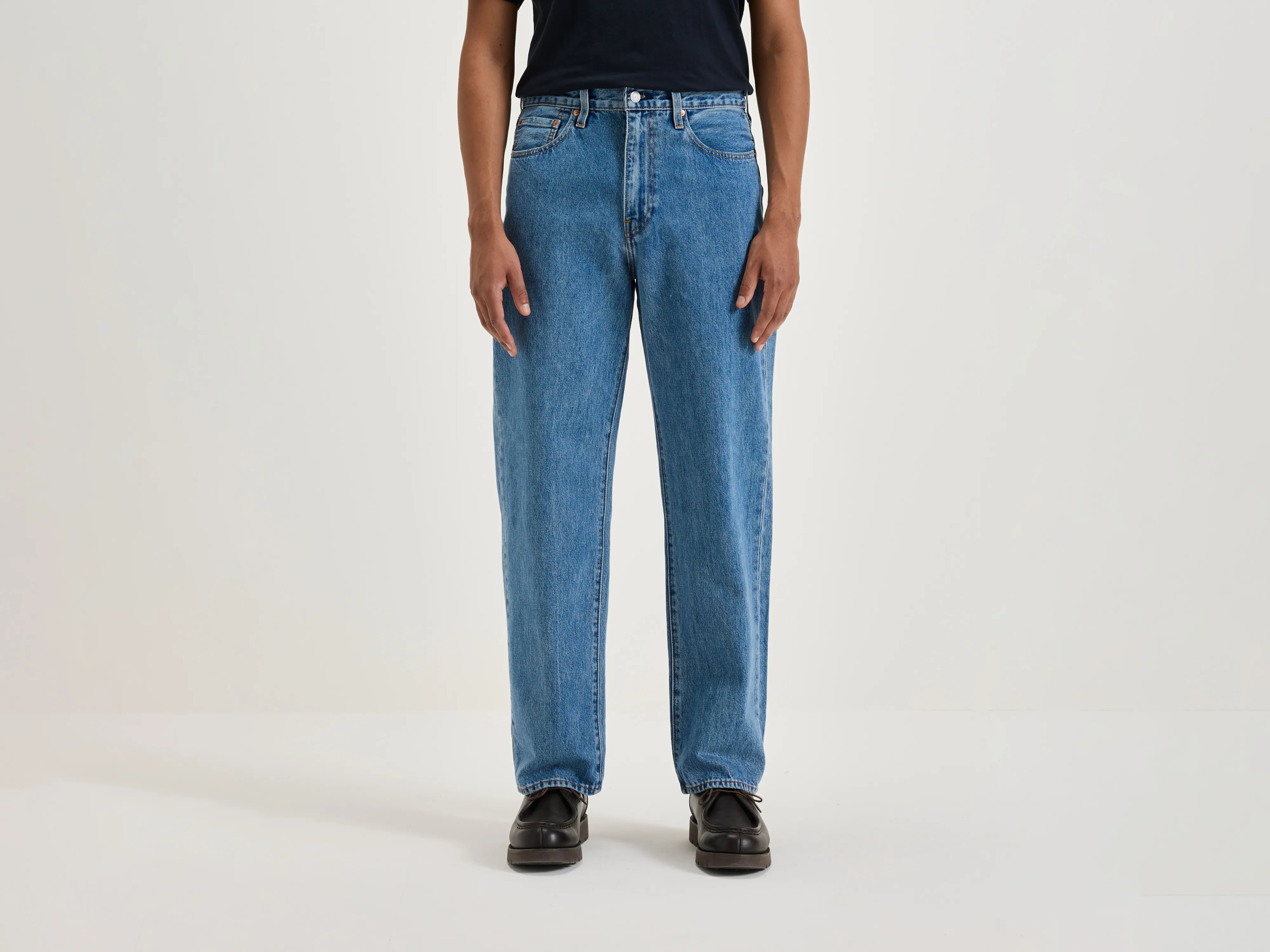 568™ Stay Loose Jeans (242 / M / MD BLUE STONE)