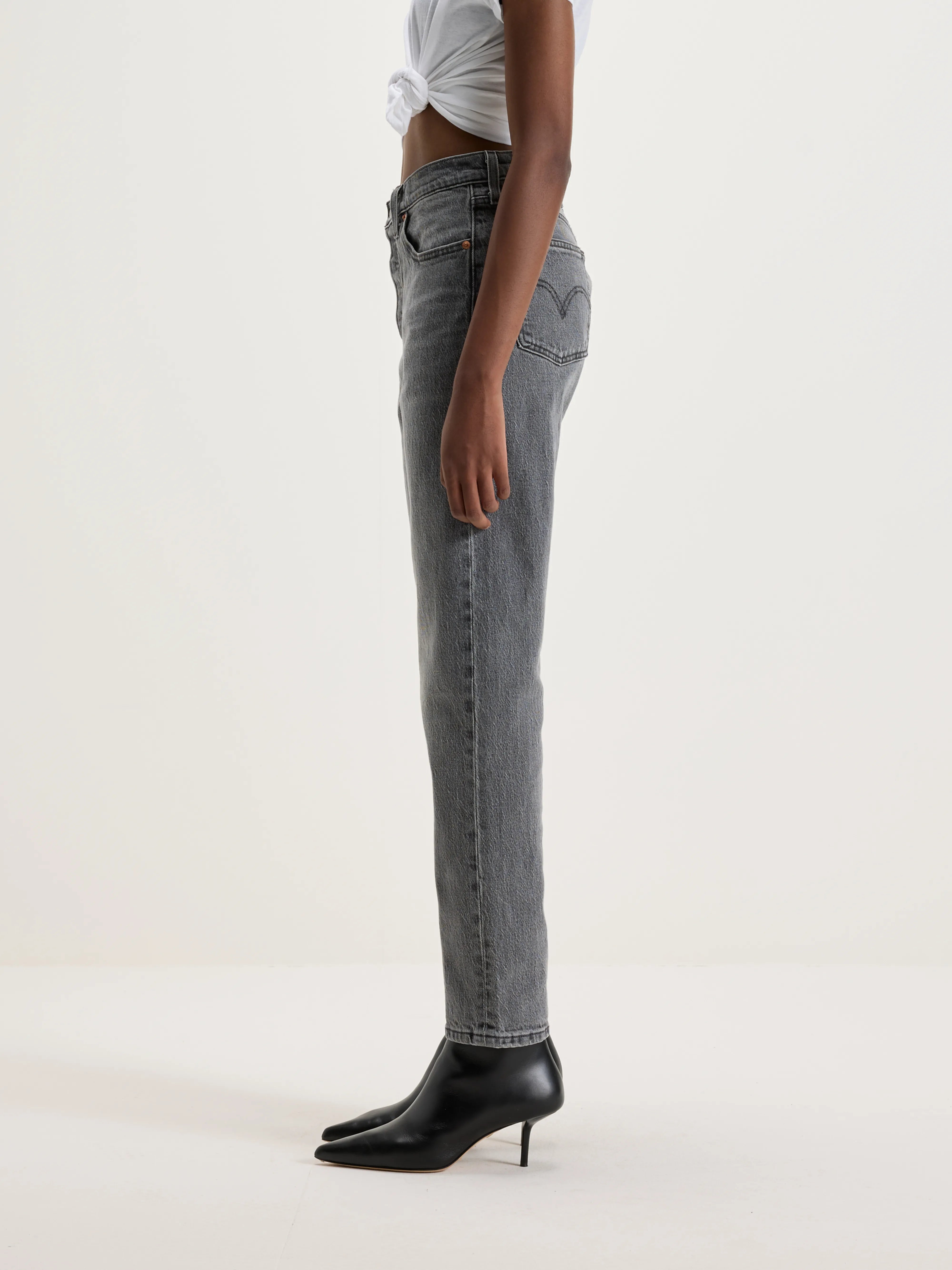 501® Crop Jeans (242 / W / GREY)