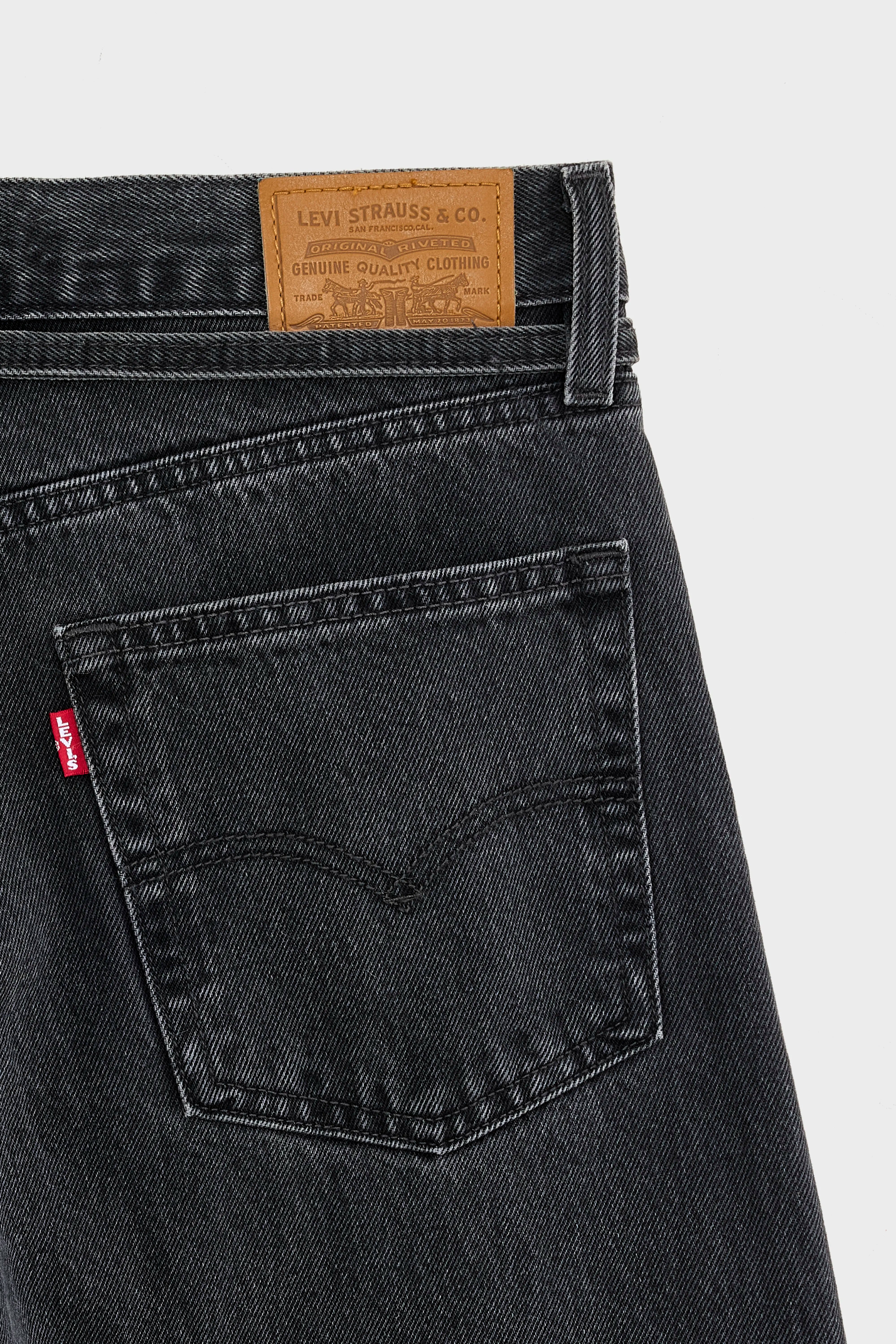 XL Straight Jeans  (251 / W / BLACK)