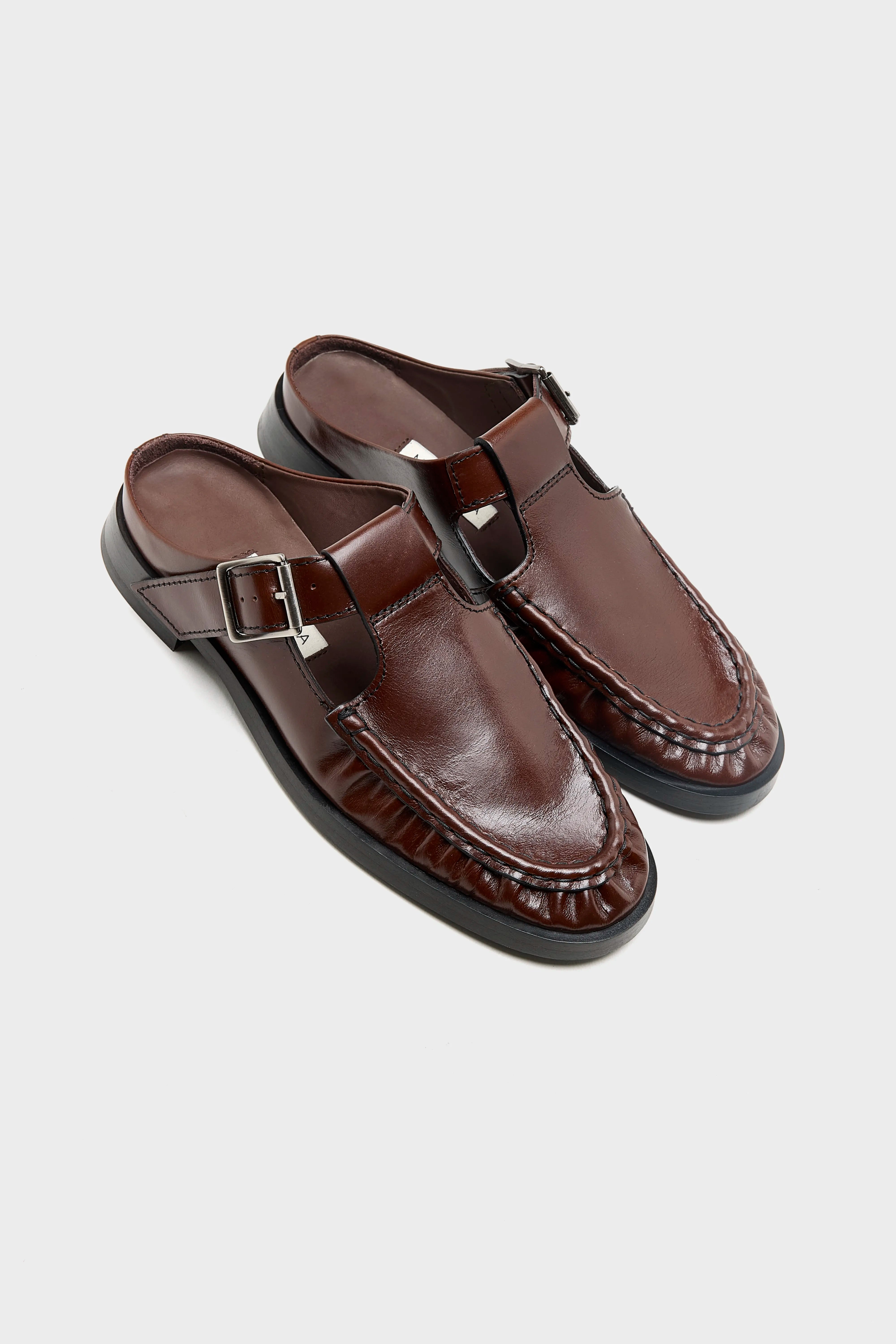Gianna Mules  (261 / W / BROWN)
