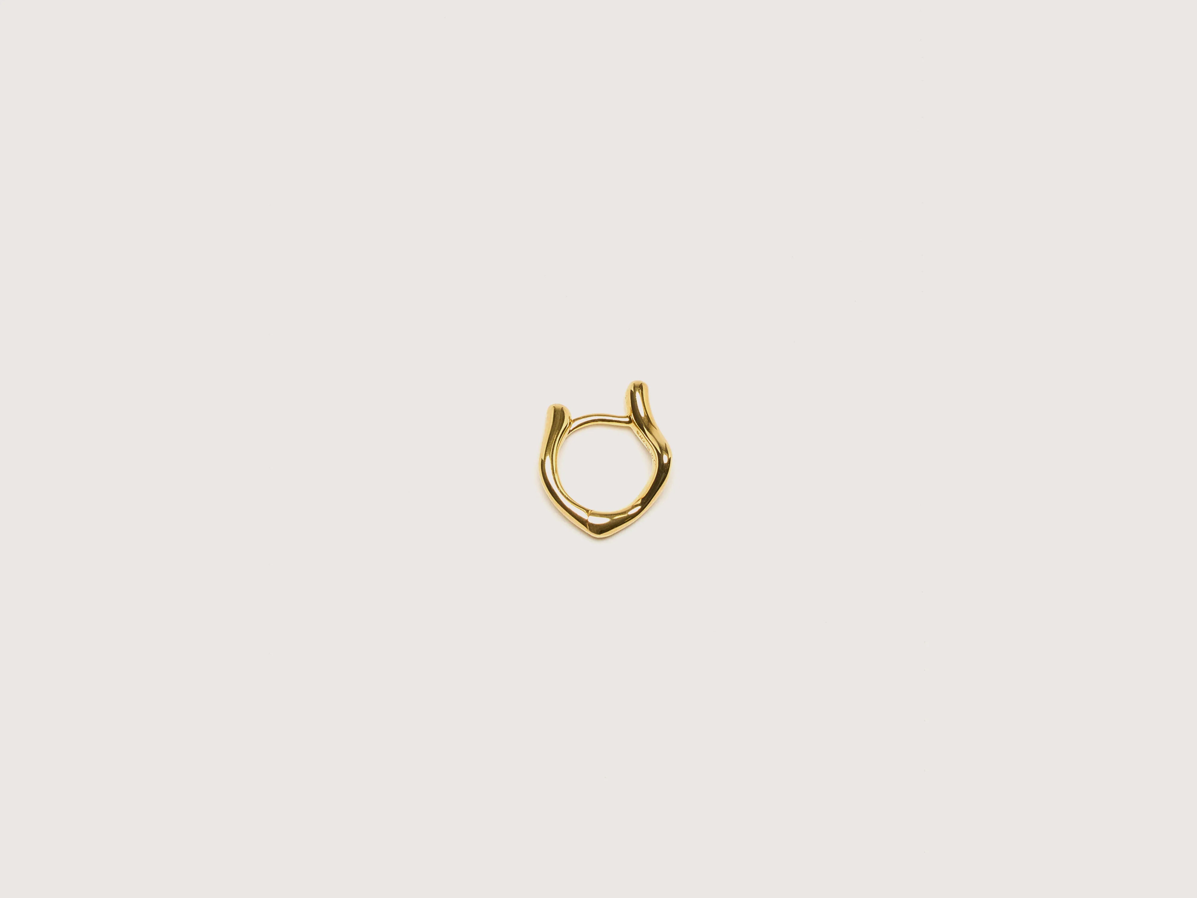 Yasmin 8 Huggie Right Earring (242 / W / GOLD)