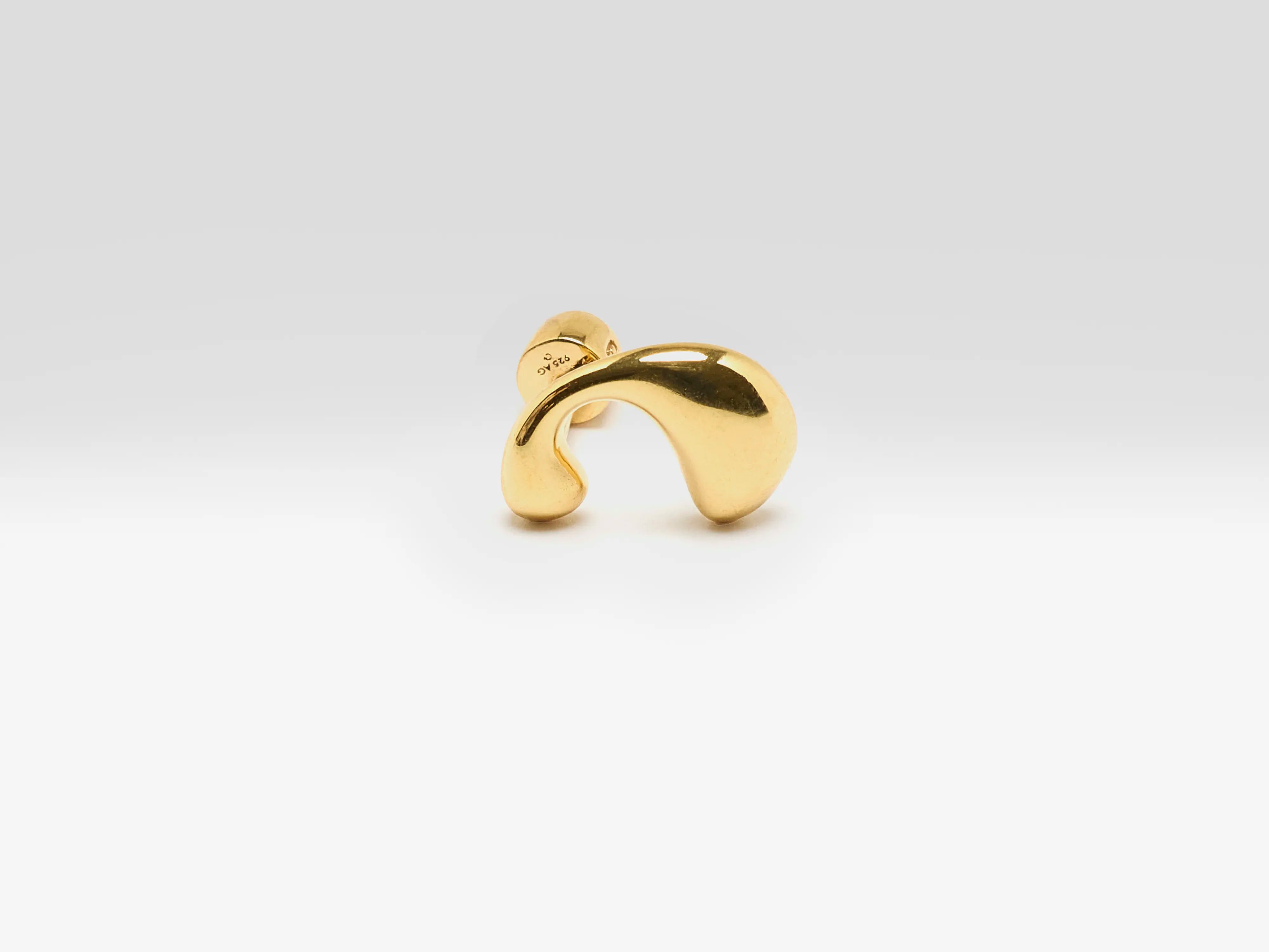 Dolphin Splash Stud Earring  (261 / W / GOLD)