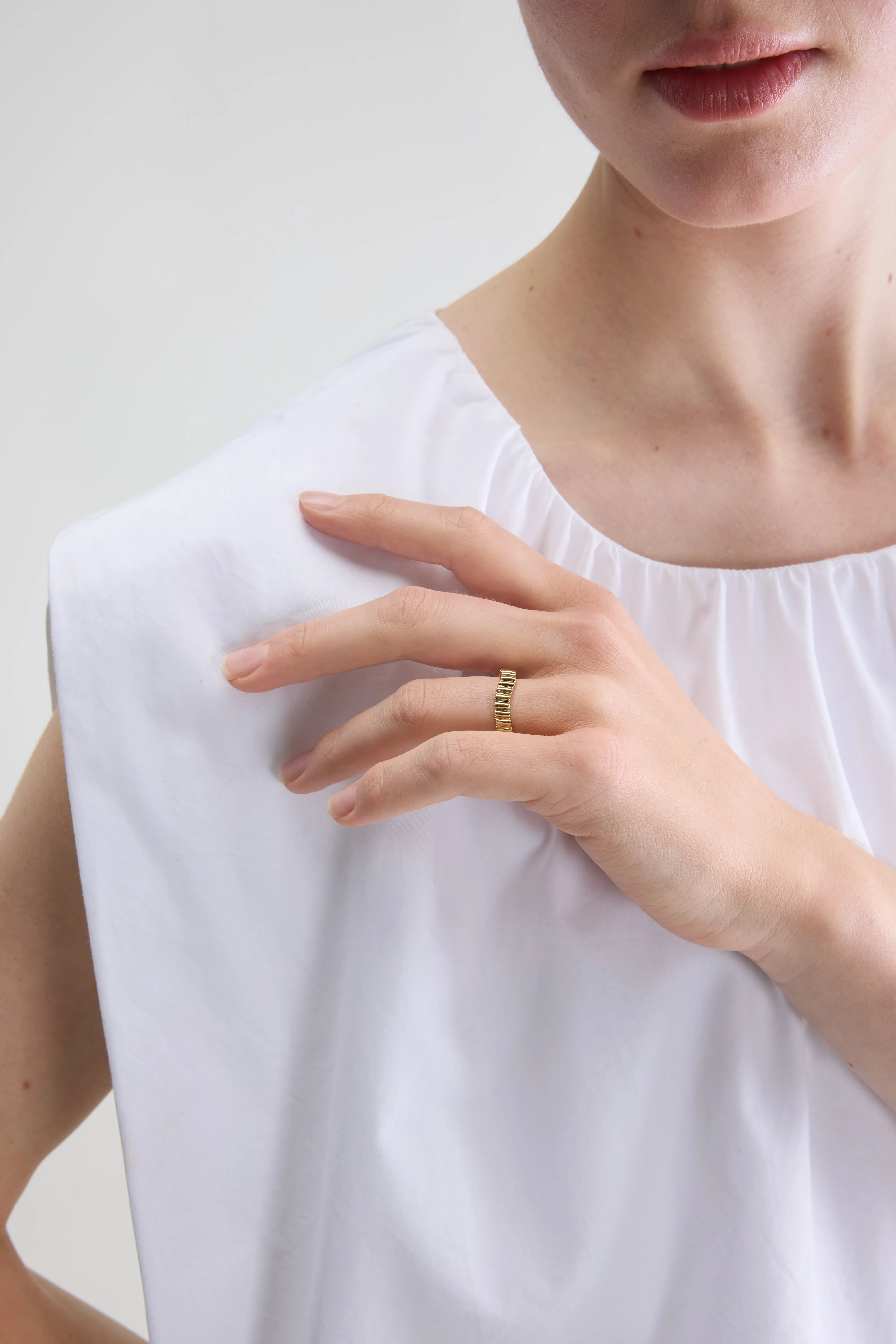 Memphis Ring  (261 / W / GOLD)