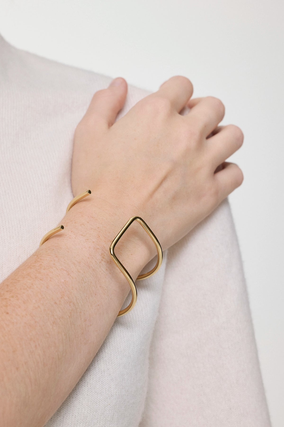 l'Incorrigible Cuff Bracelet (271 / W / GOLD)