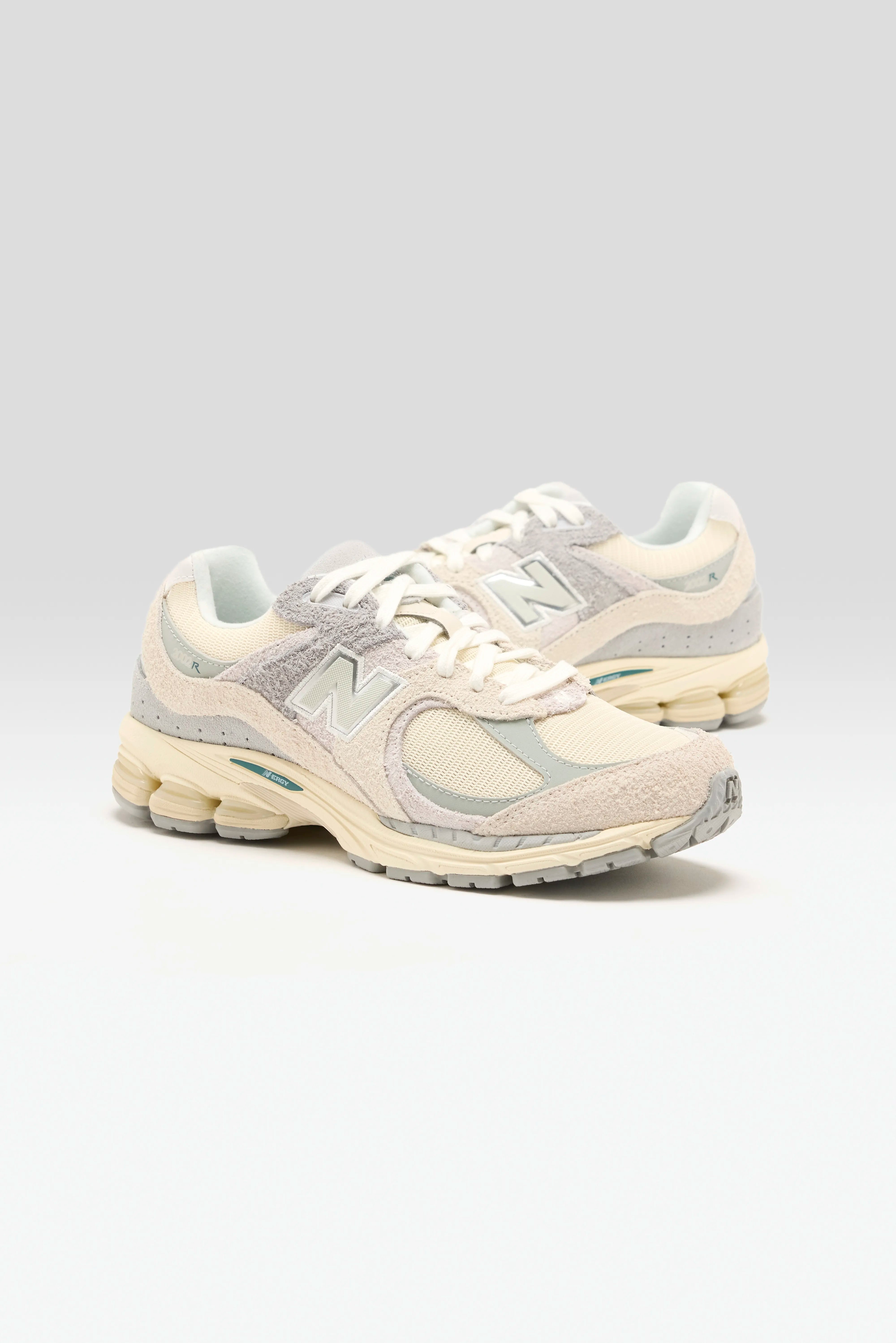 2002R for Women  (251 / W / CREAM)