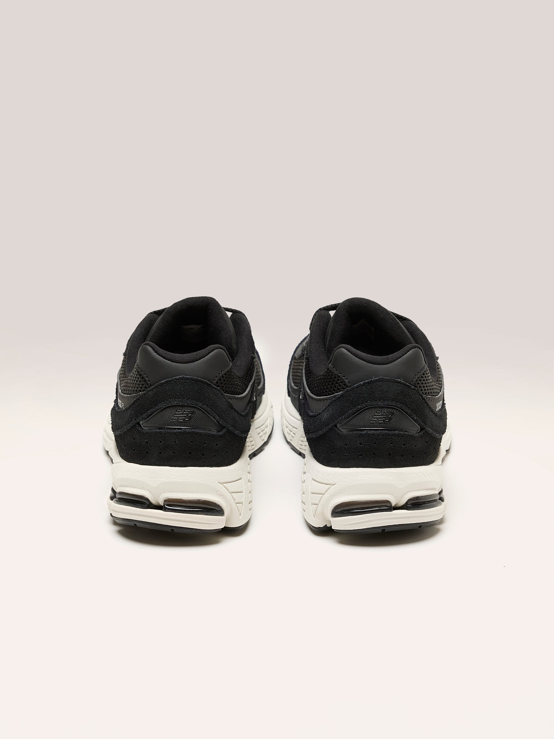 2002 for Juniors (242 / G / BLACK)