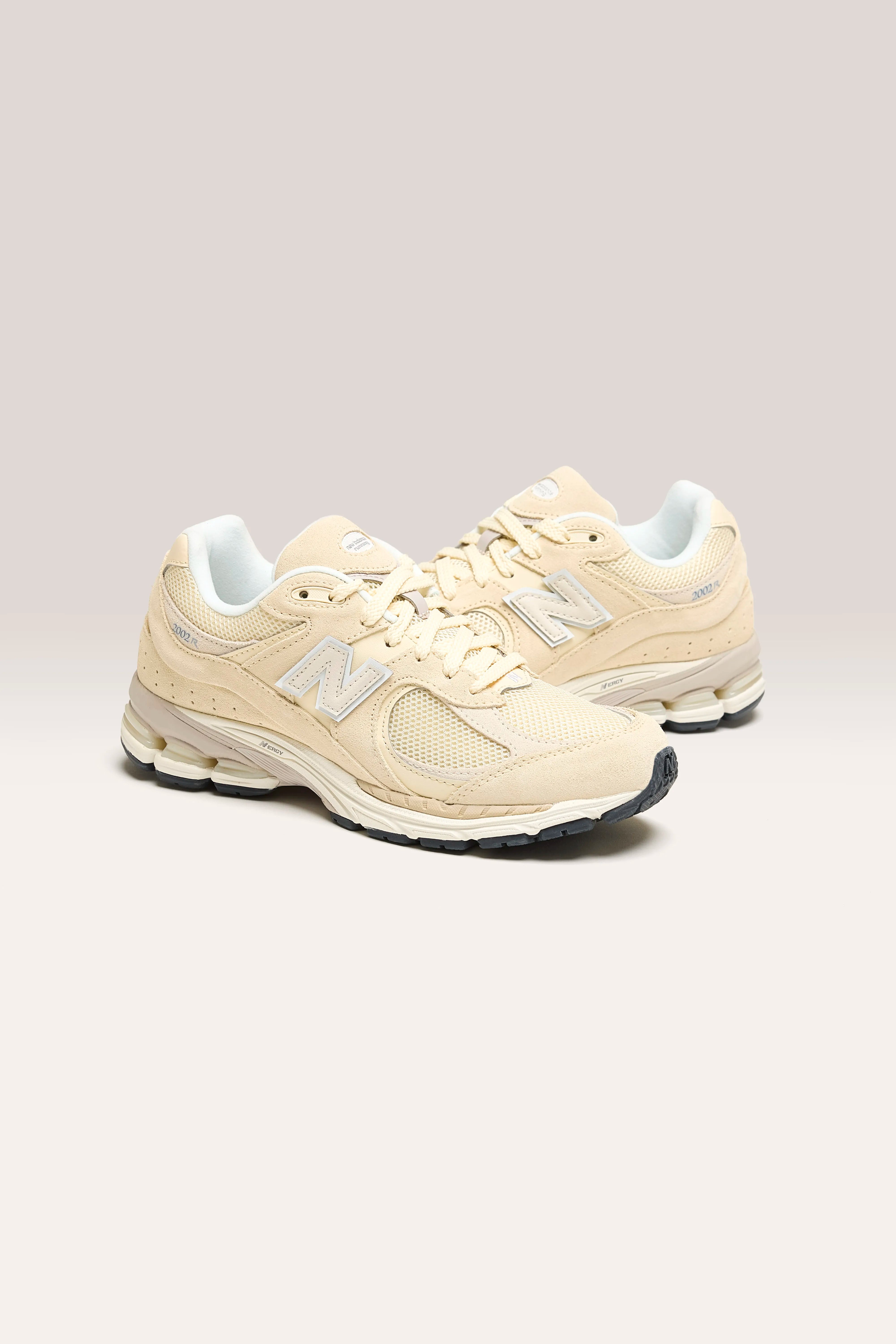 2002R voor Vrouwen (242 / W / BEIGE)