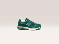 NEW BALANCE 2002R for Women 
