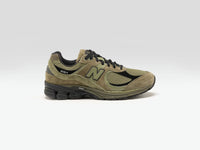 NEW BALANCE 2002R for Men 
