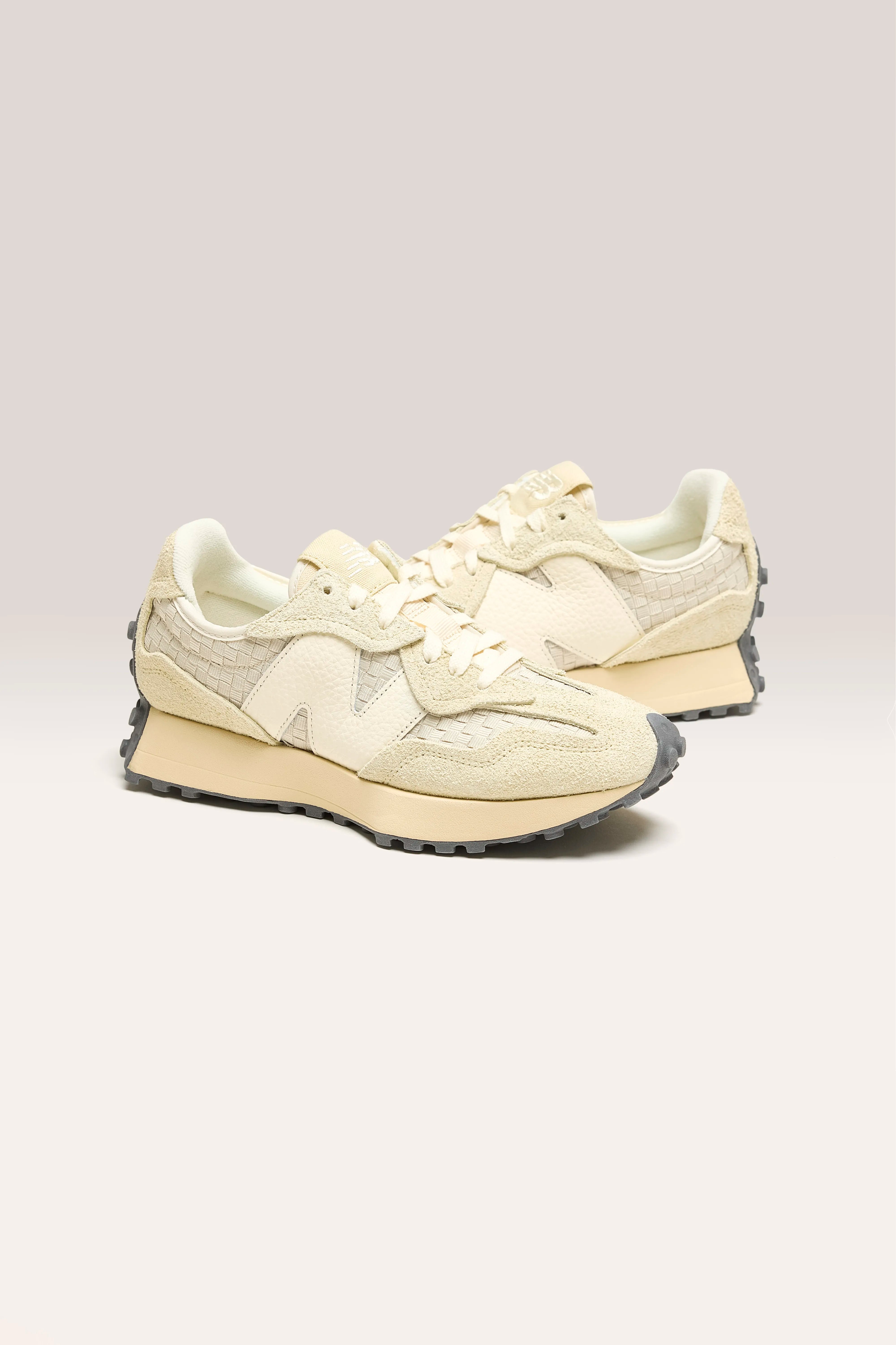 New Balance 327 Sneakers for Women Bellerose