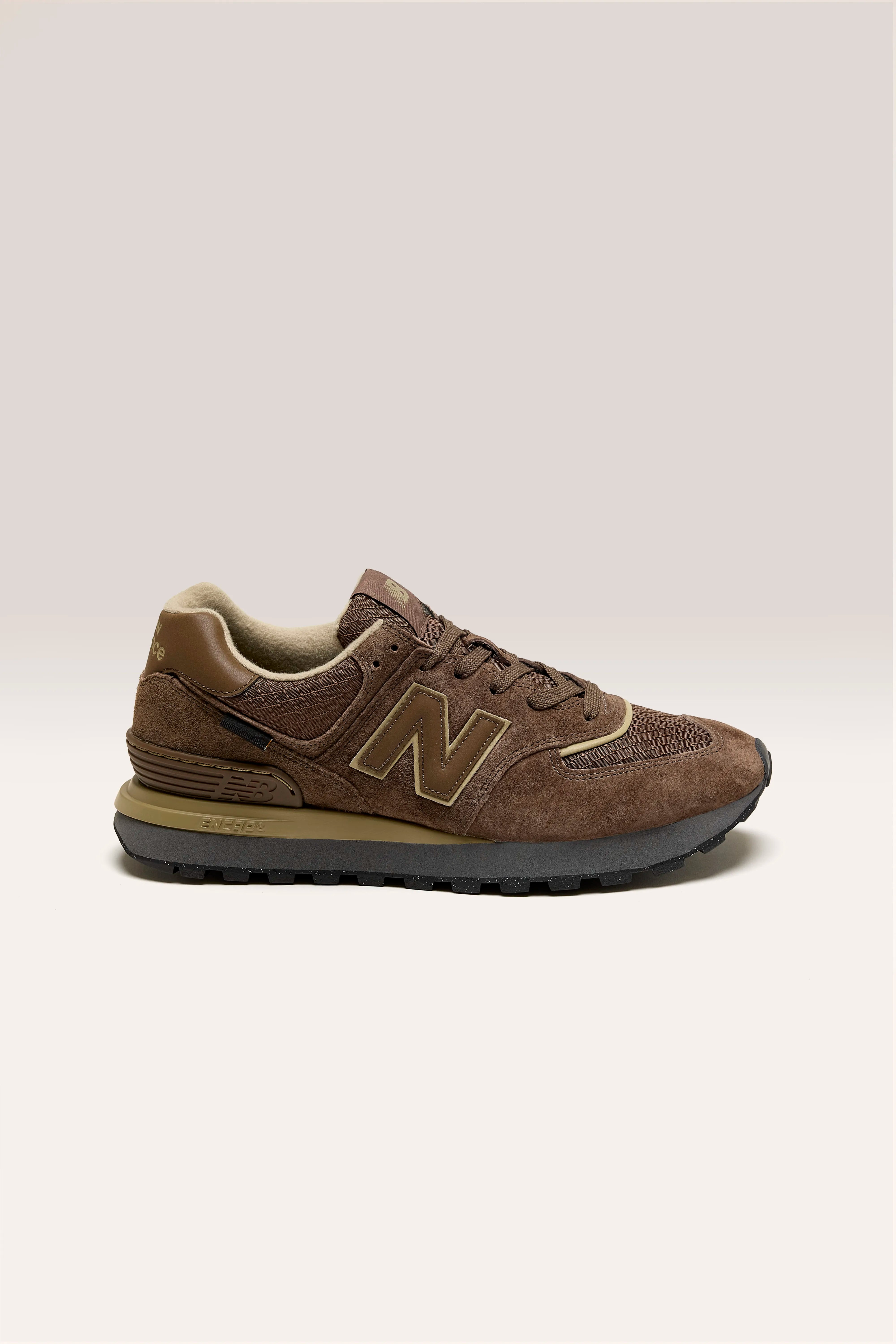 574 Legacy pour Hommes 242 M BROWN 41 5
