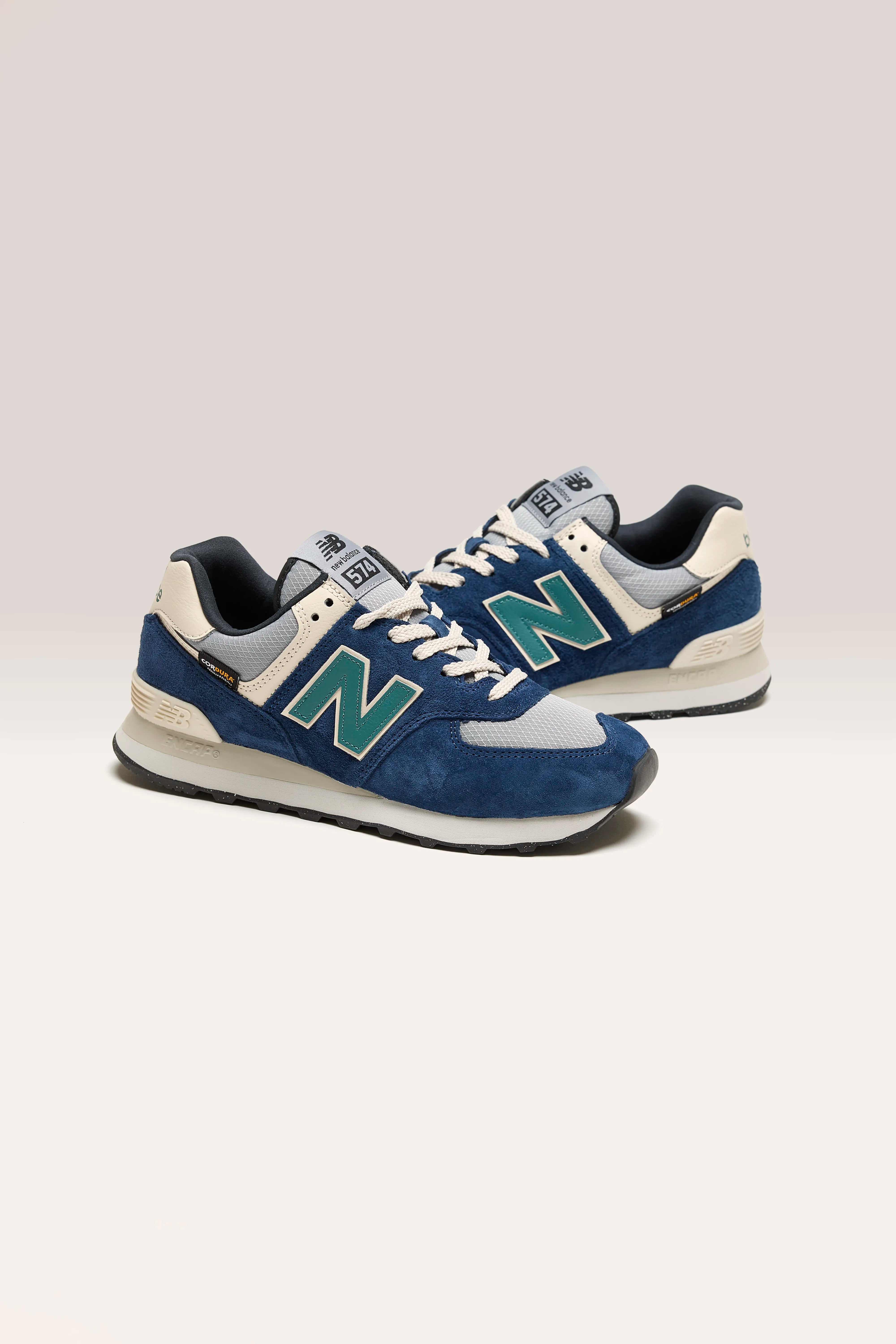 New balance 574 navy suede trainers on sale