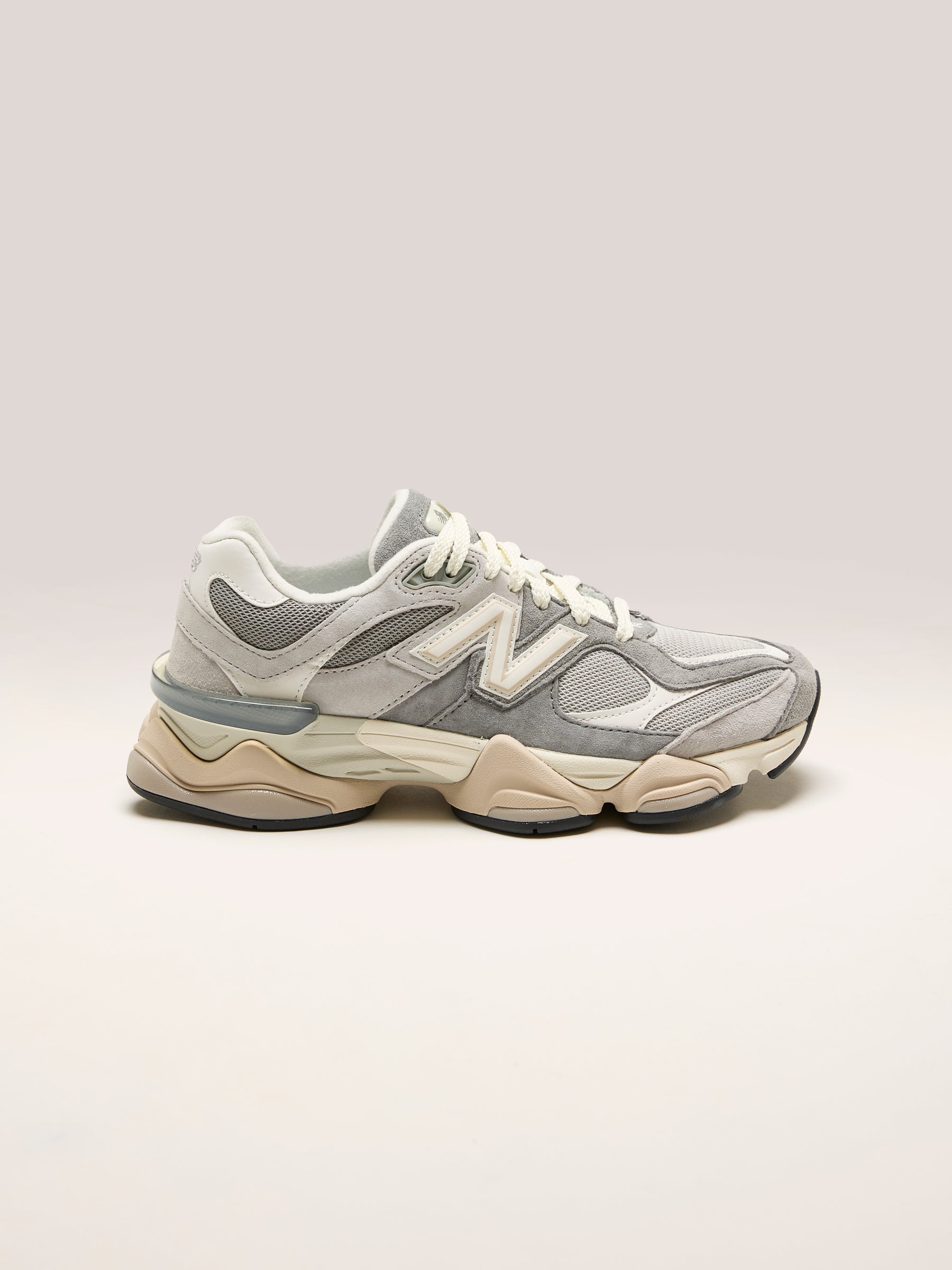 9060 for Women (242 / W / GREY)