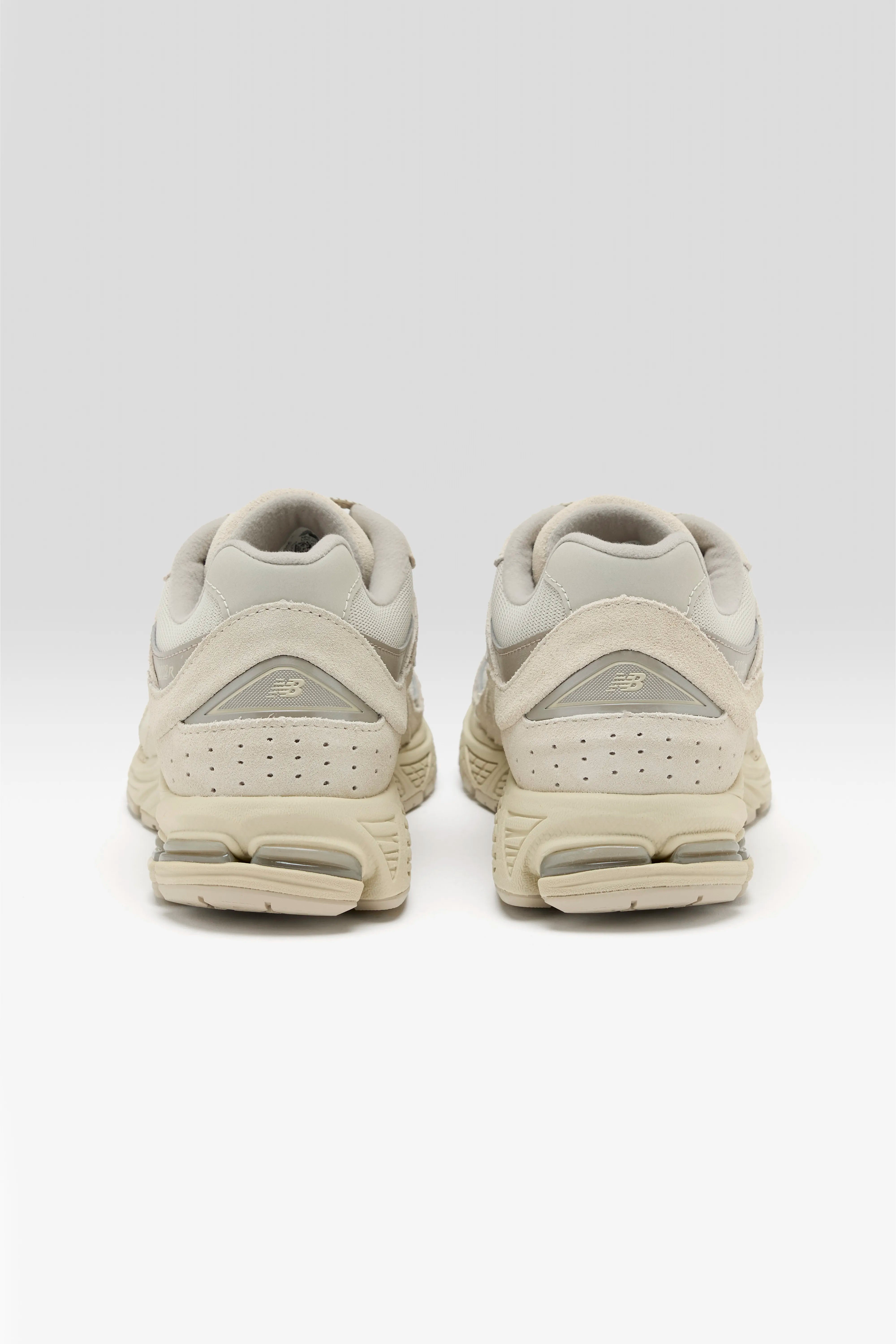 2002R for Women  (251 / W / OFF WHITE)