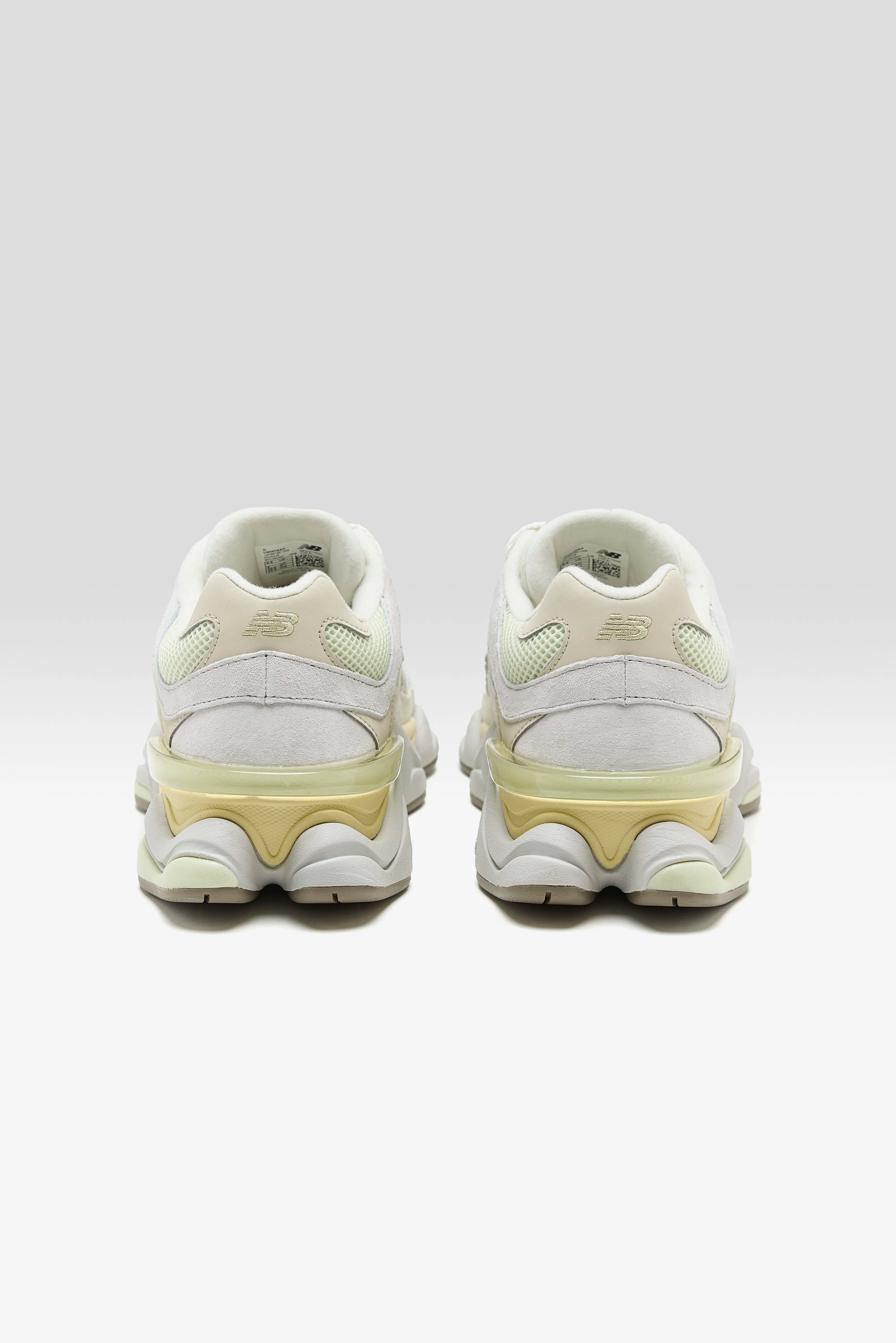 9060 for Women  (251 / W / GREEN)