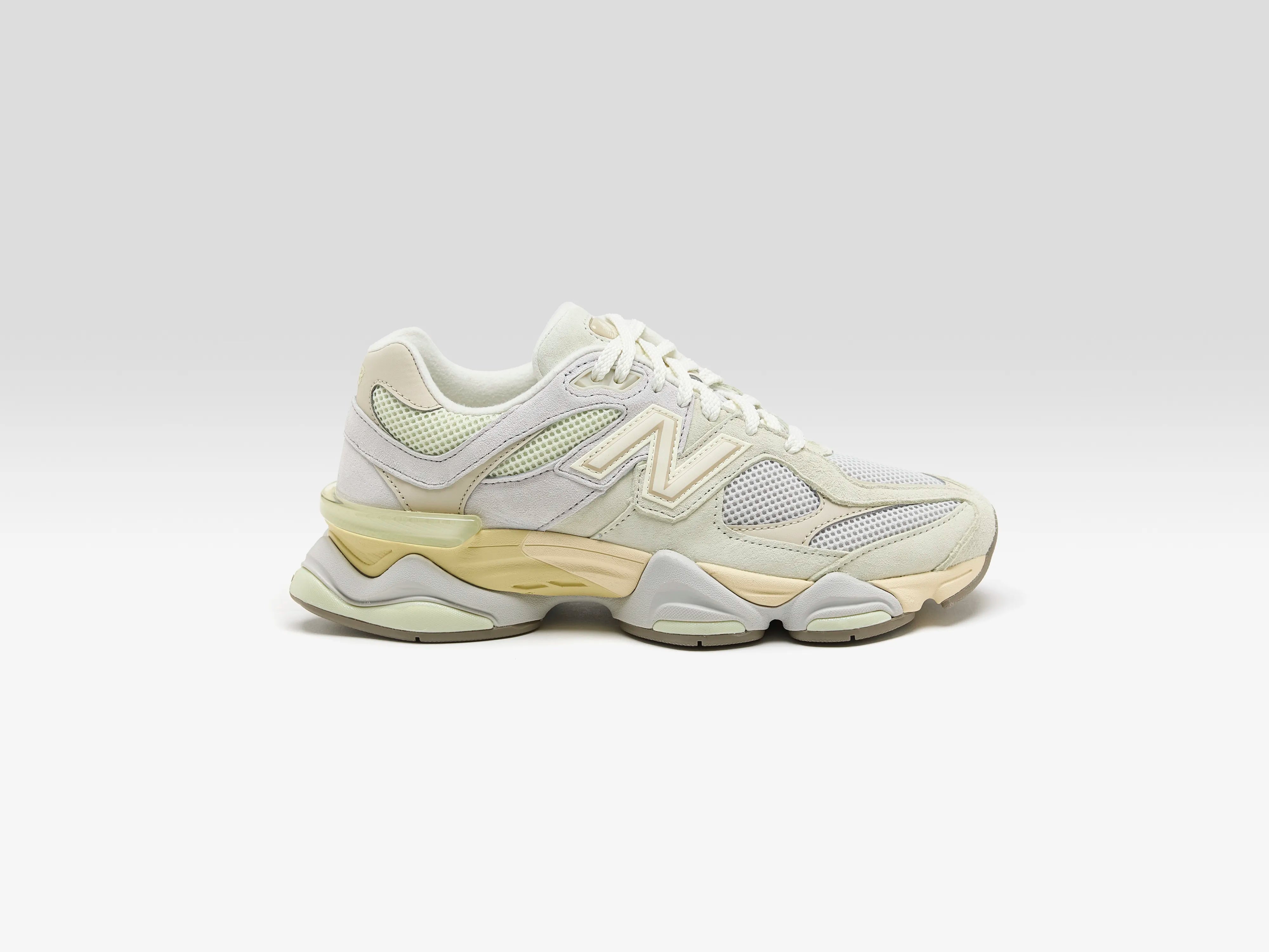 9060 for Women  (251 / W / GREEN)