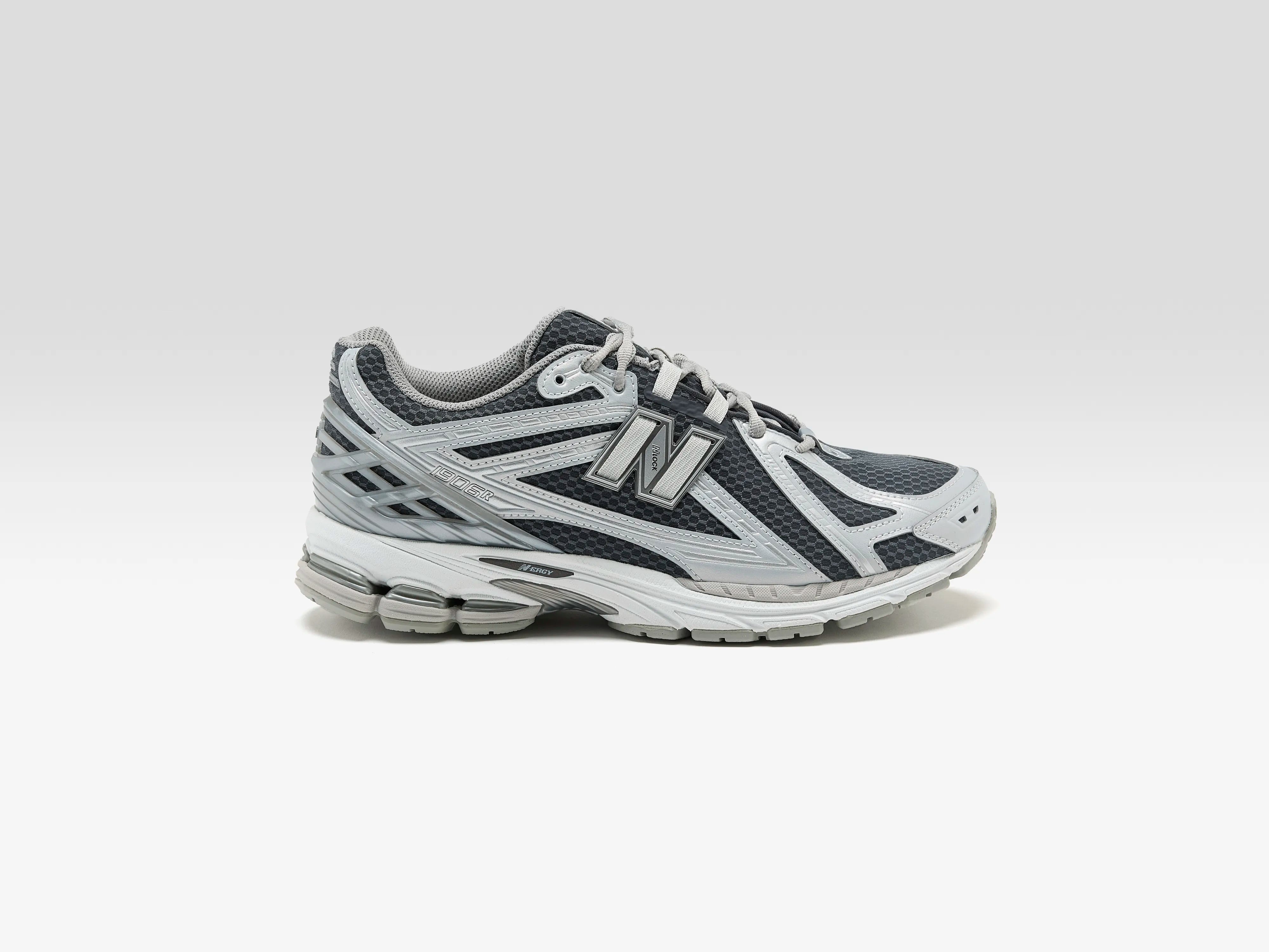 1906R for Men  (252 / M / GREY)