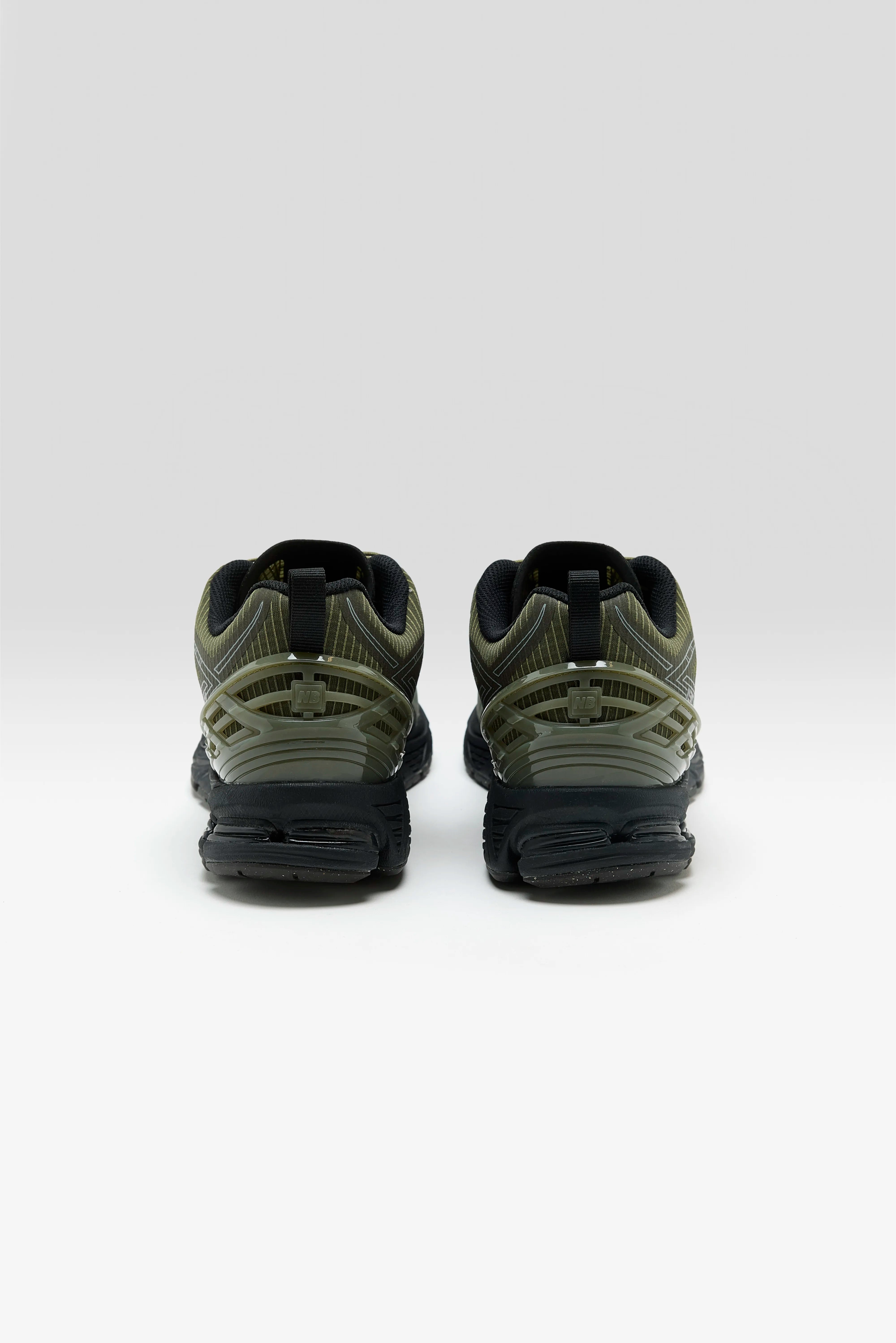 1906R for Men  (252 / M / GREEN)