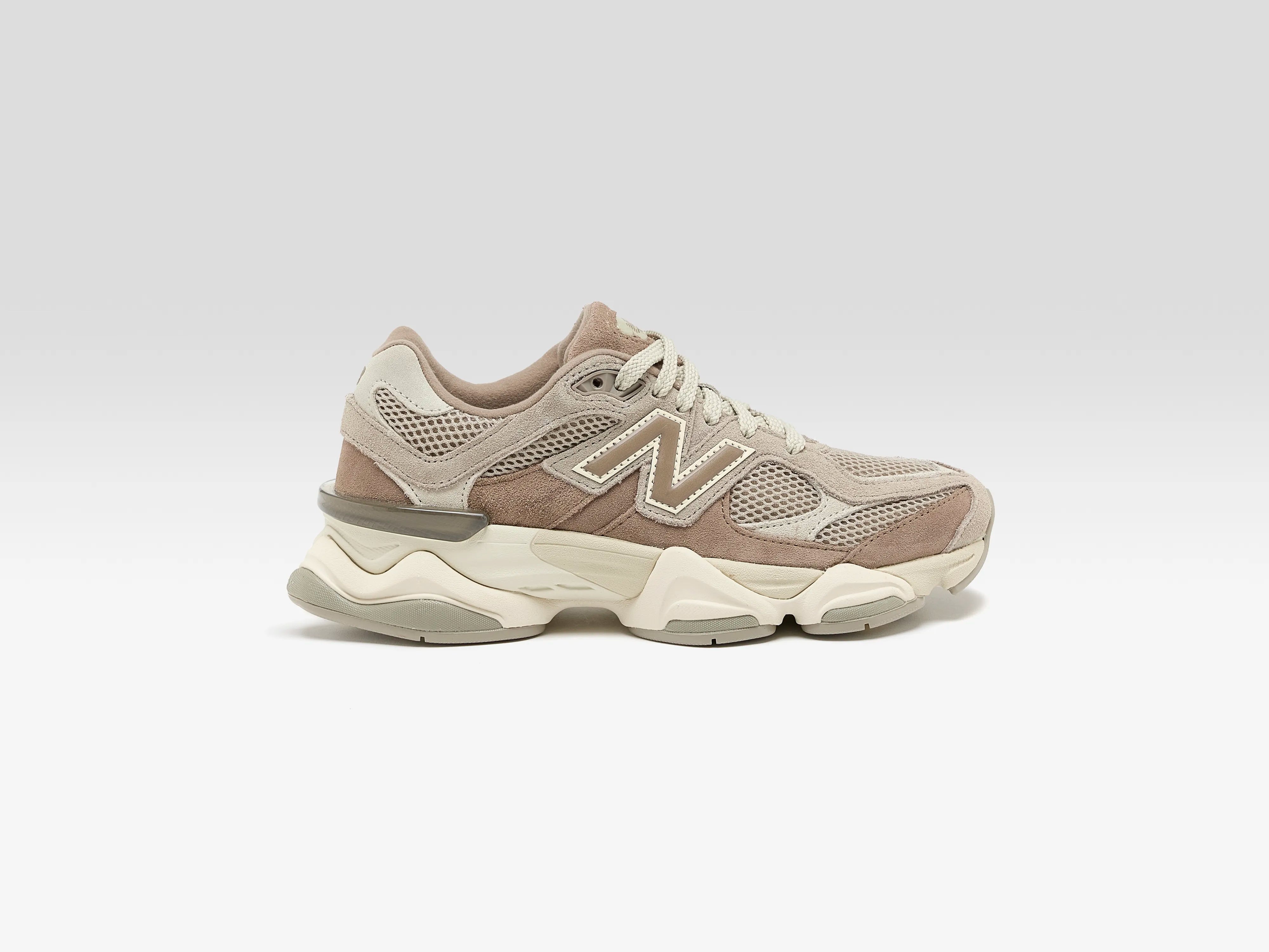 9060 for Women  (252 / W / BROWN)