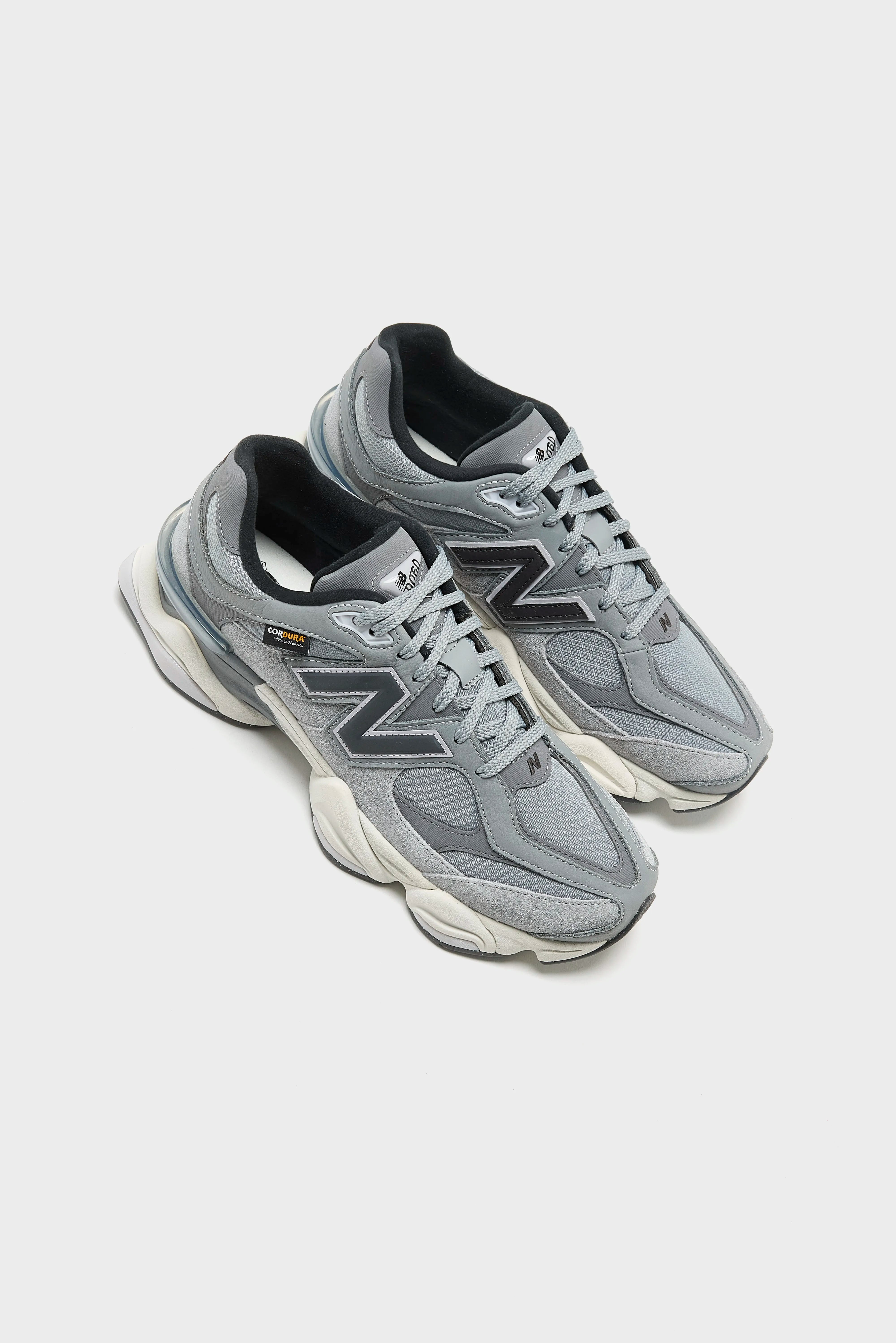 9060 pour hommes (252 / M / GREY)