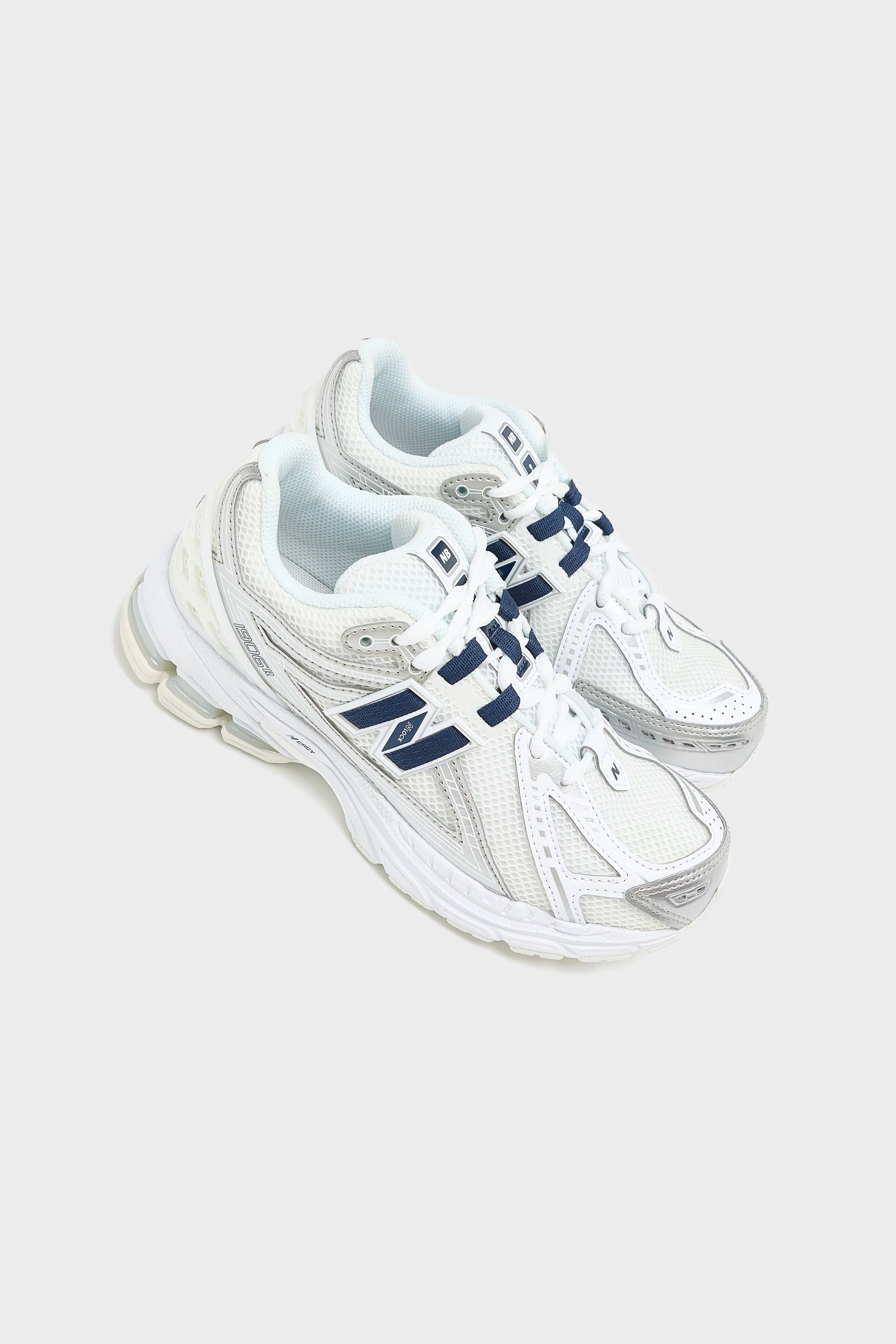 1906 for Juniors  (252 / B / WHITE)