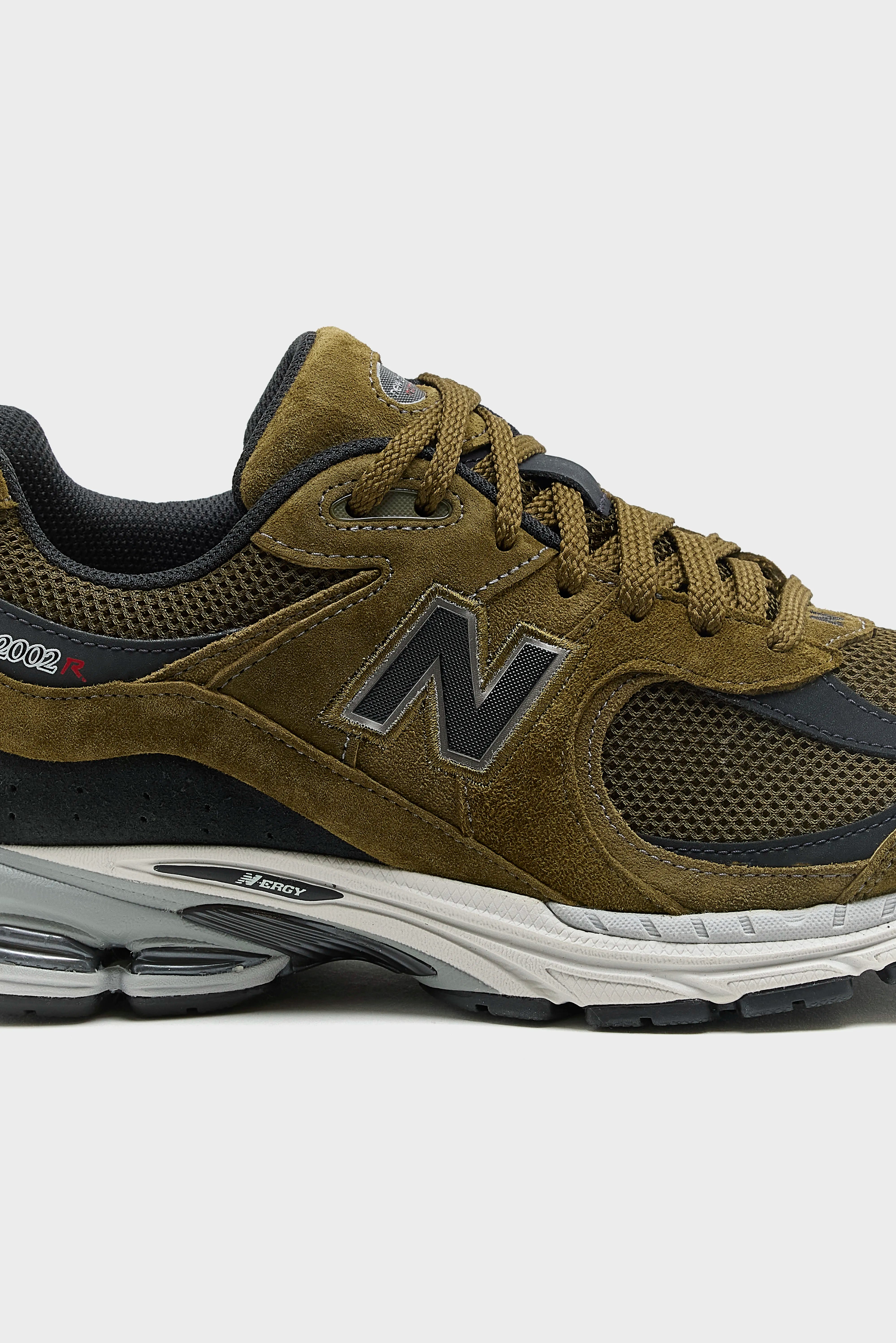 2002R for Men  (252 / M / BROWN)