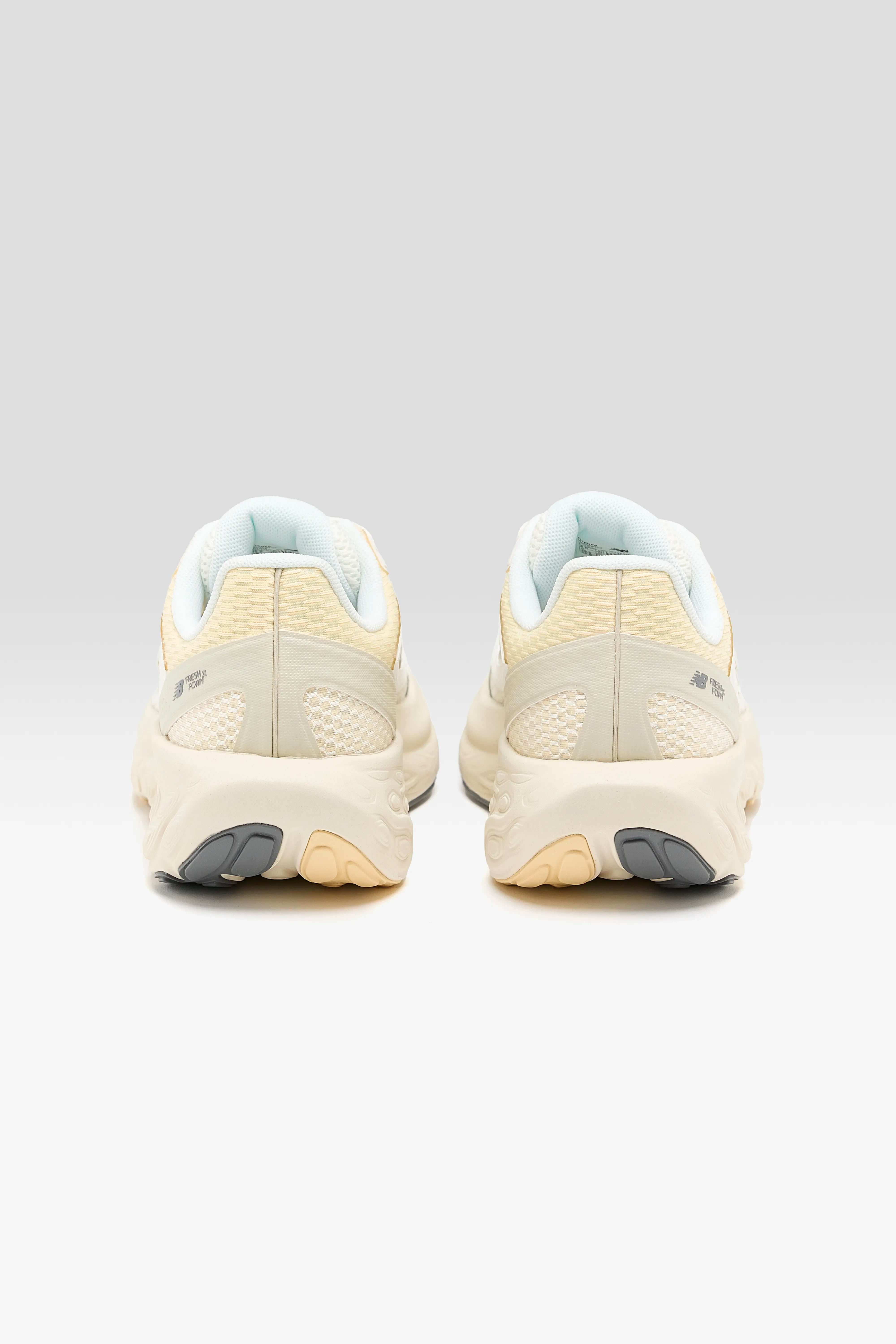 Fresh Foam Trainer for Women  (252 / W / WHITE)
