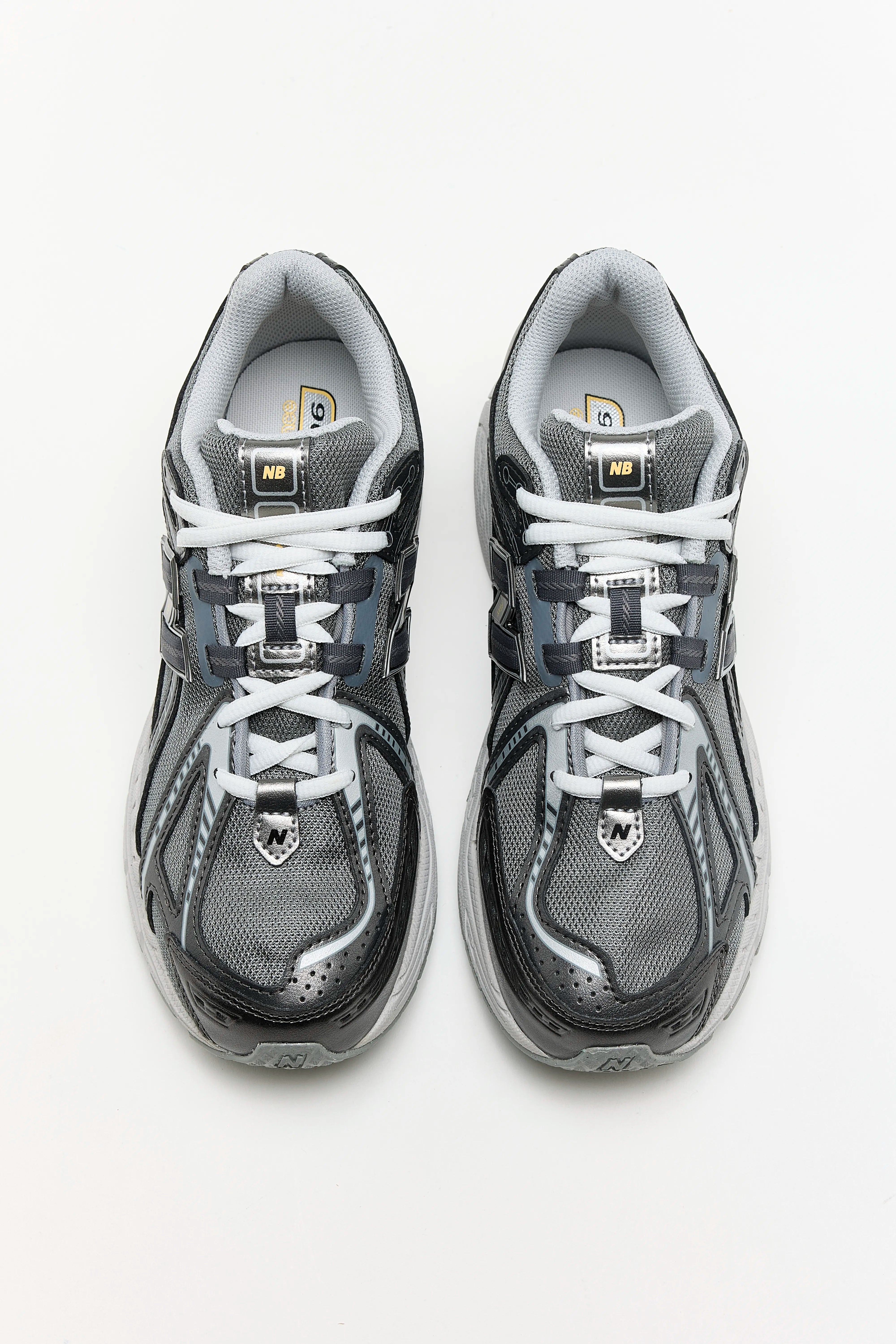 1906 for Juniors  (261 / B / SILVER)