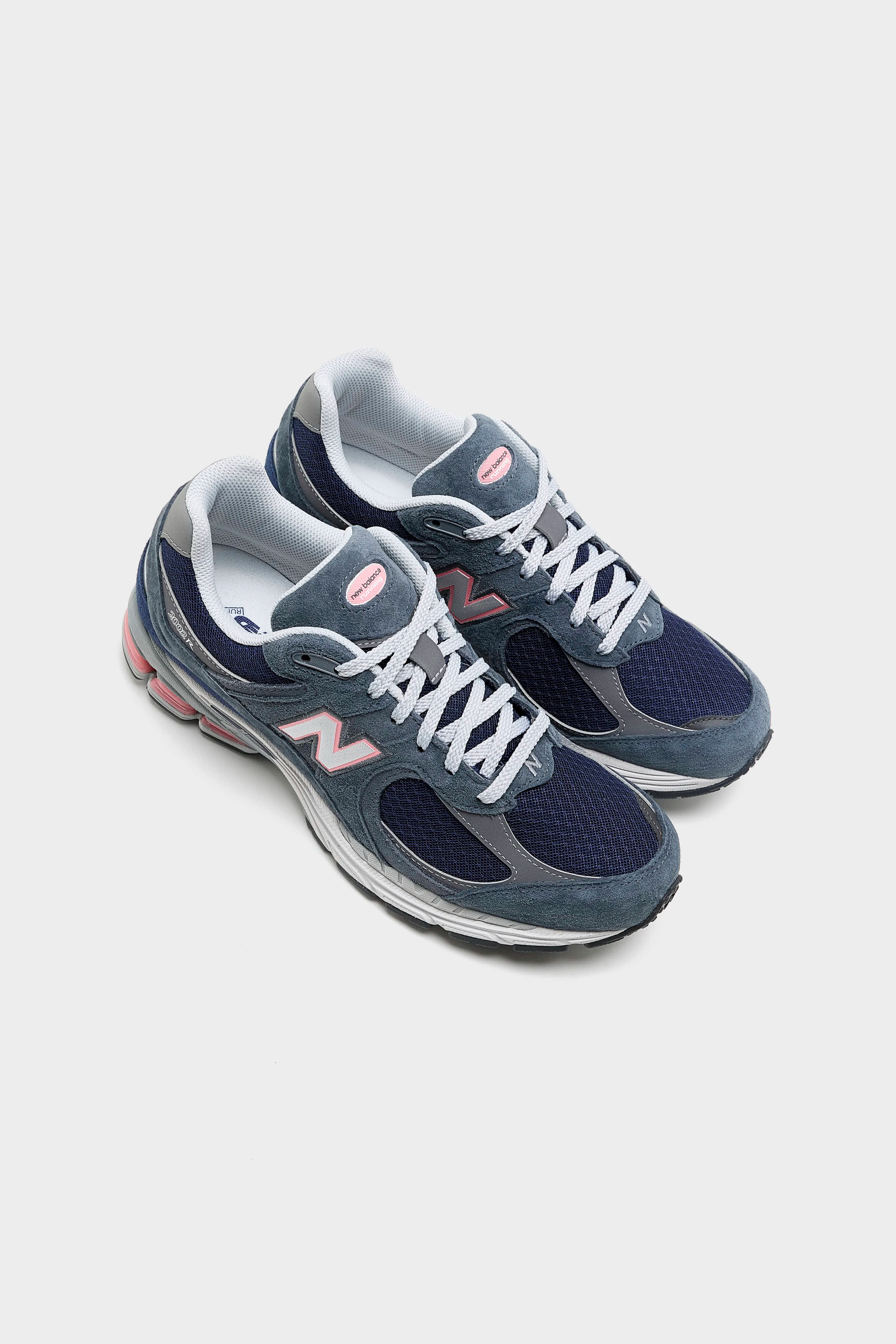 2002R for Men  (261 / M / GRAPHITE)