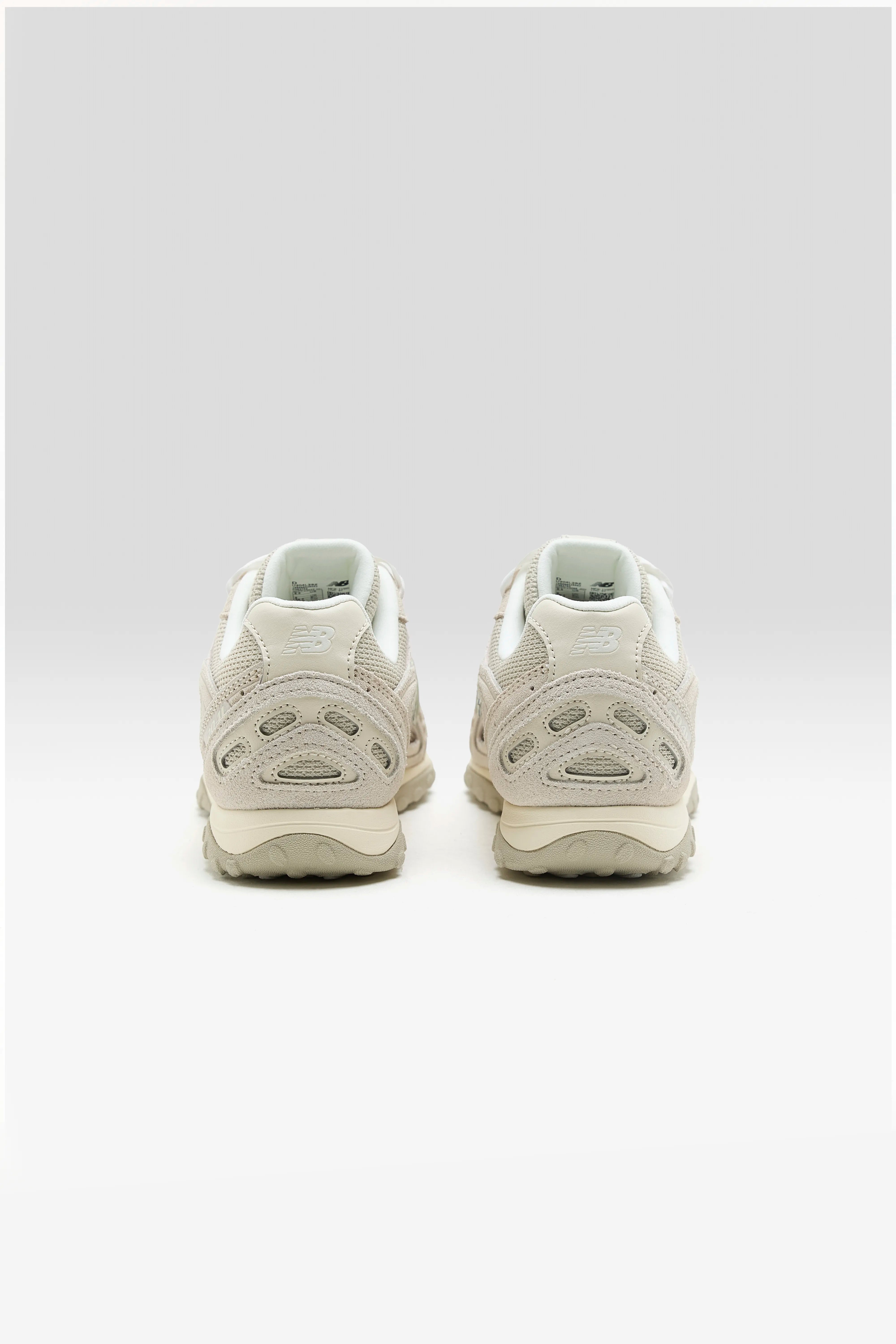 204L Scallop for Women  (261 / W / OFF WHITE)