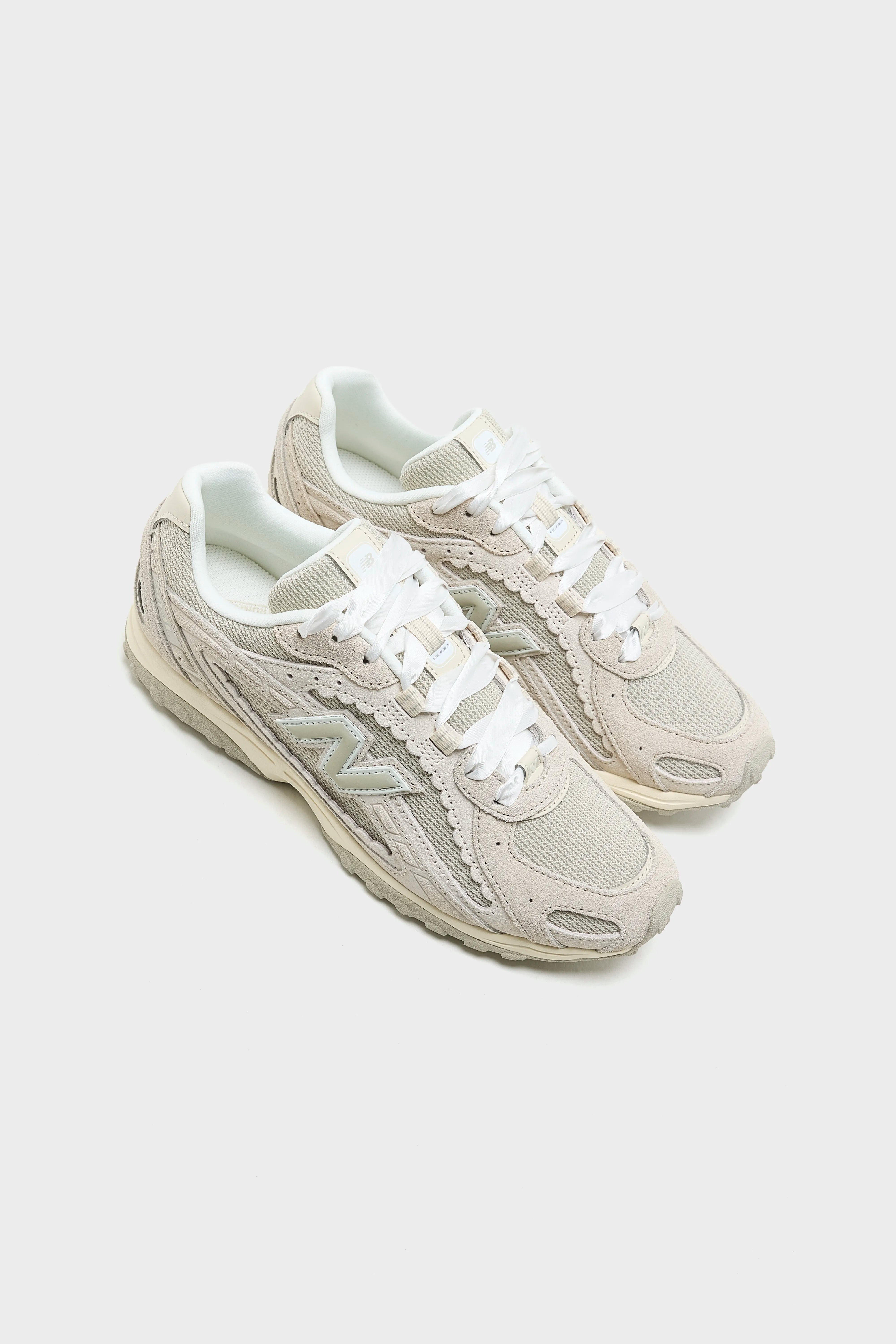204L Scallop for Women  (261 / W / OFF WHITE)