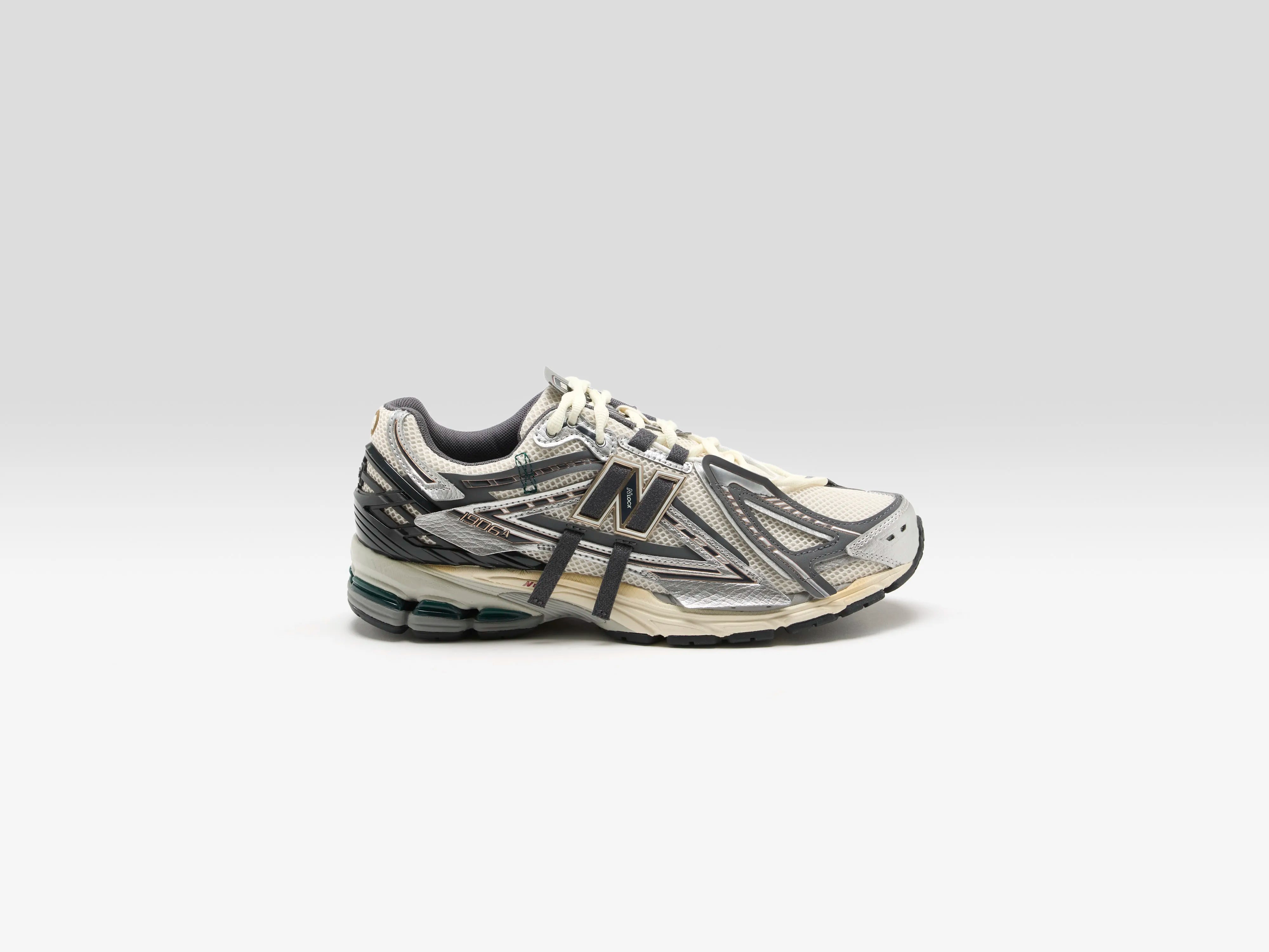 1906A for Men (262 / M / SILVER)