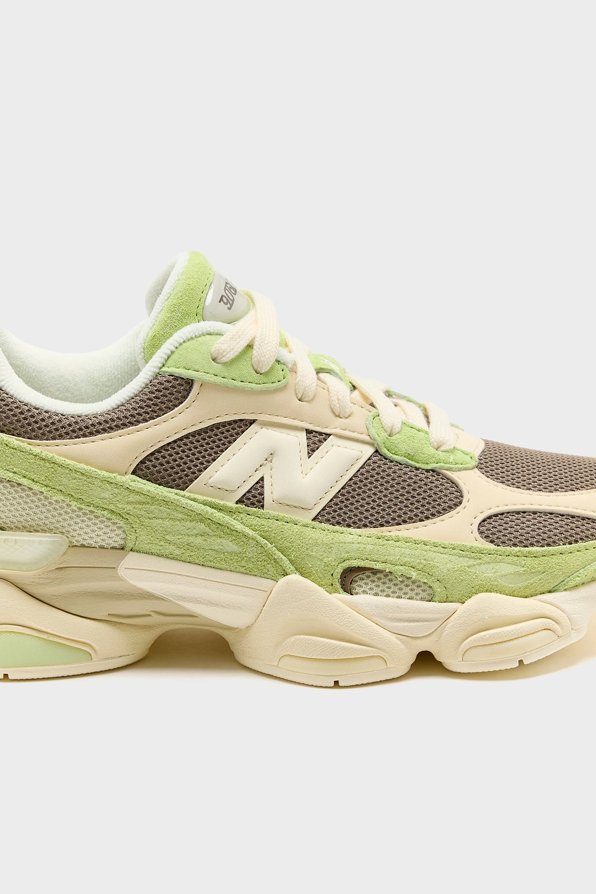 9060 pour Femme (262 / W / GREEN)