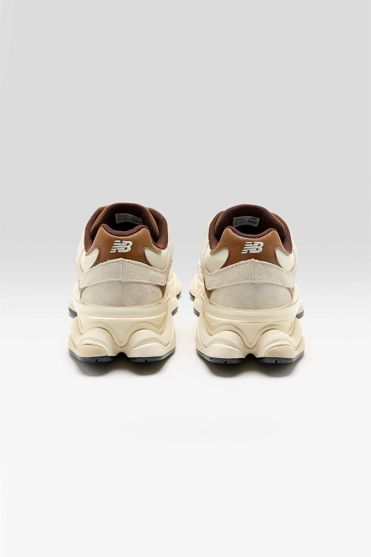 New Balance 9060 for Men (262 / M / BROWN)