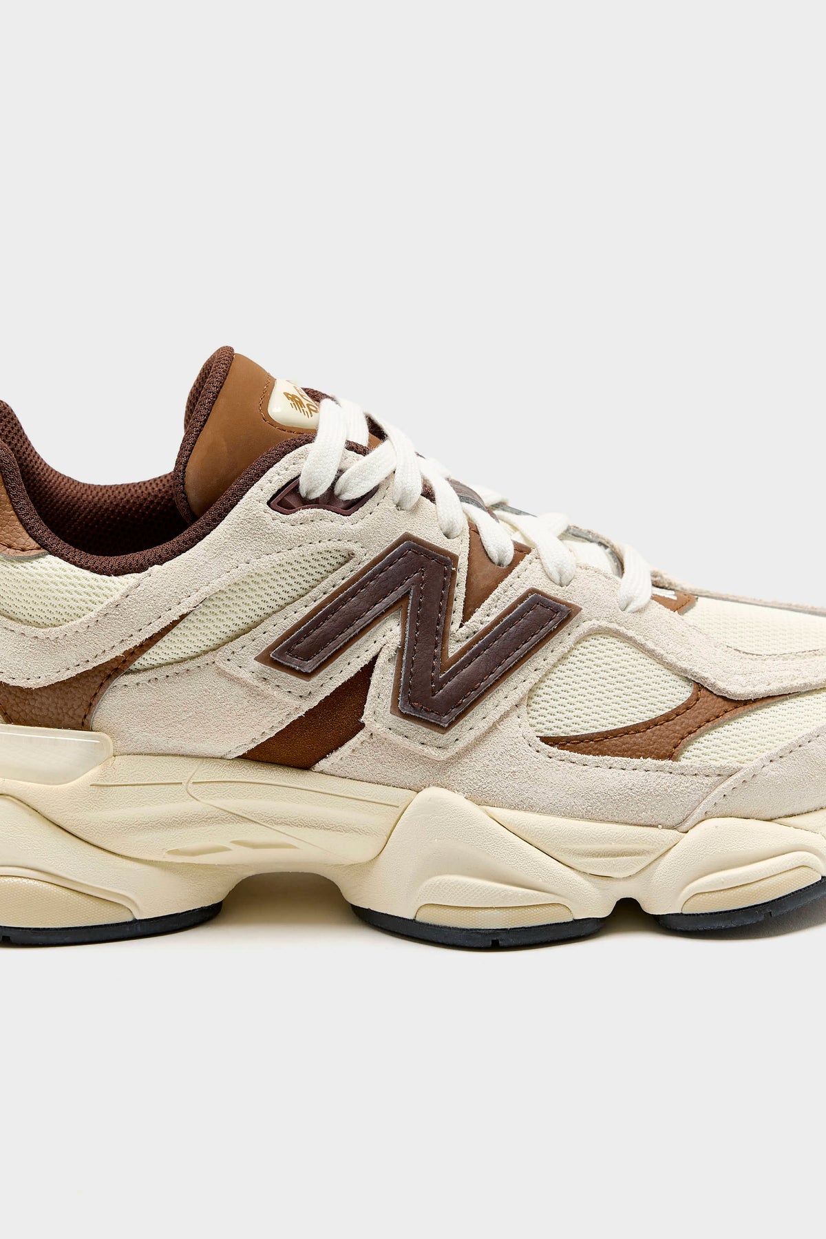 New Balance 9060 for Men (262 / M / BROWN)