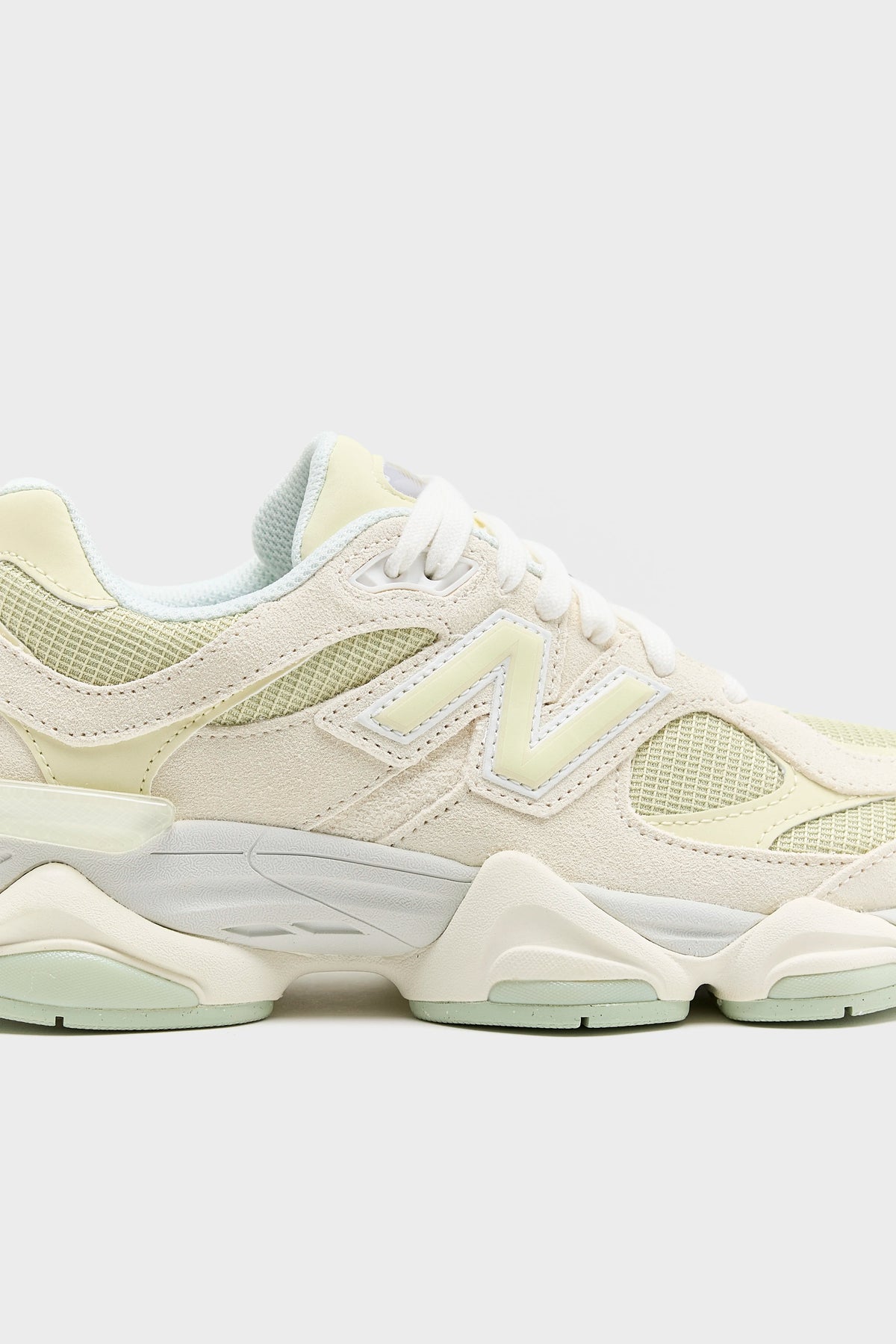 9060 for Women (262 / W / BEIGE)
