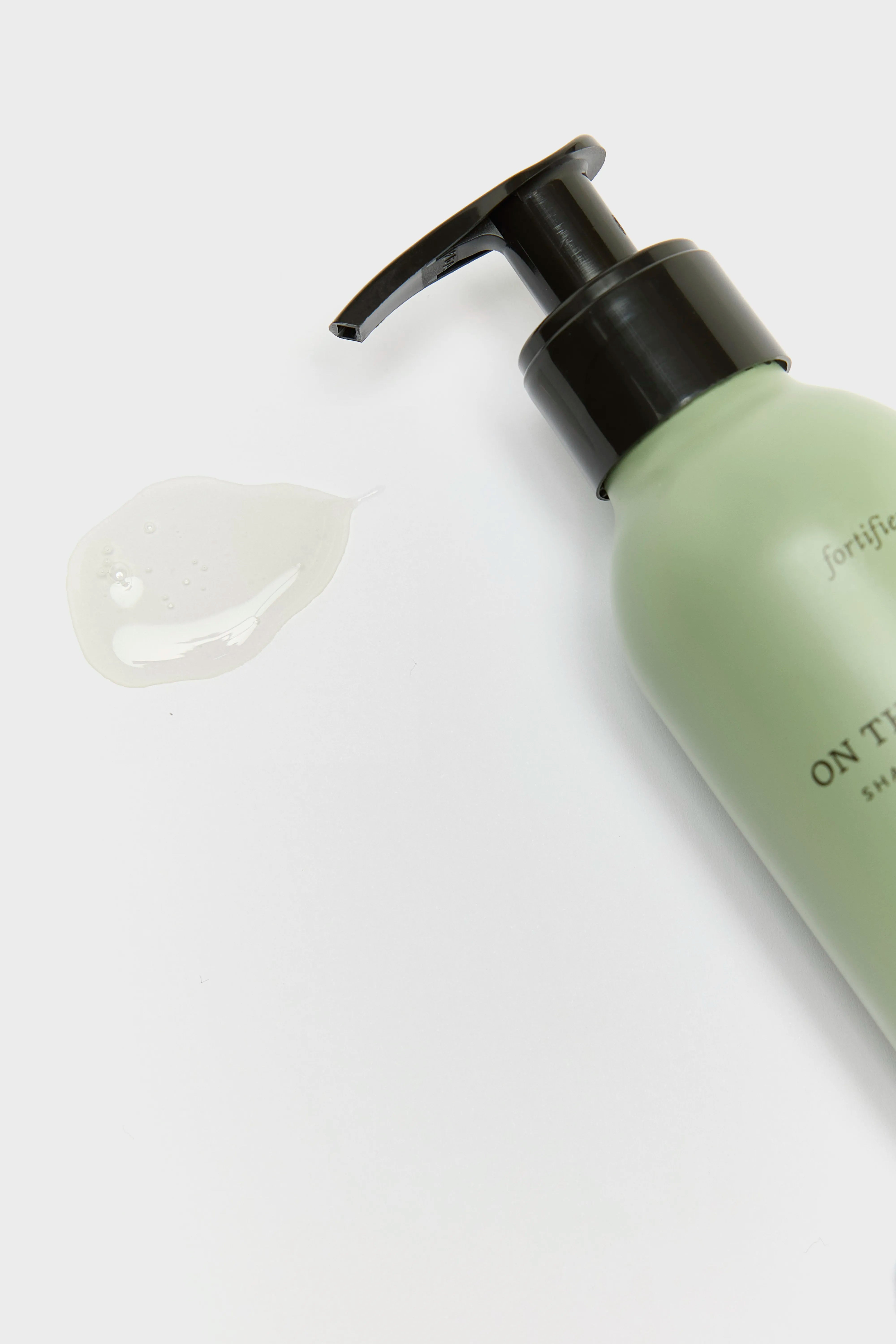 Daily Shampoo  (251 / W / GREEN)