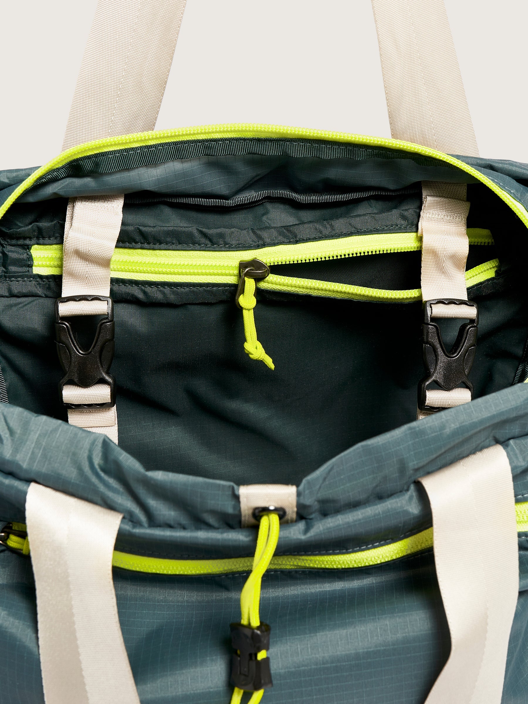 Ultralight Black Hole Tote Pack (242 / W / GREEN)